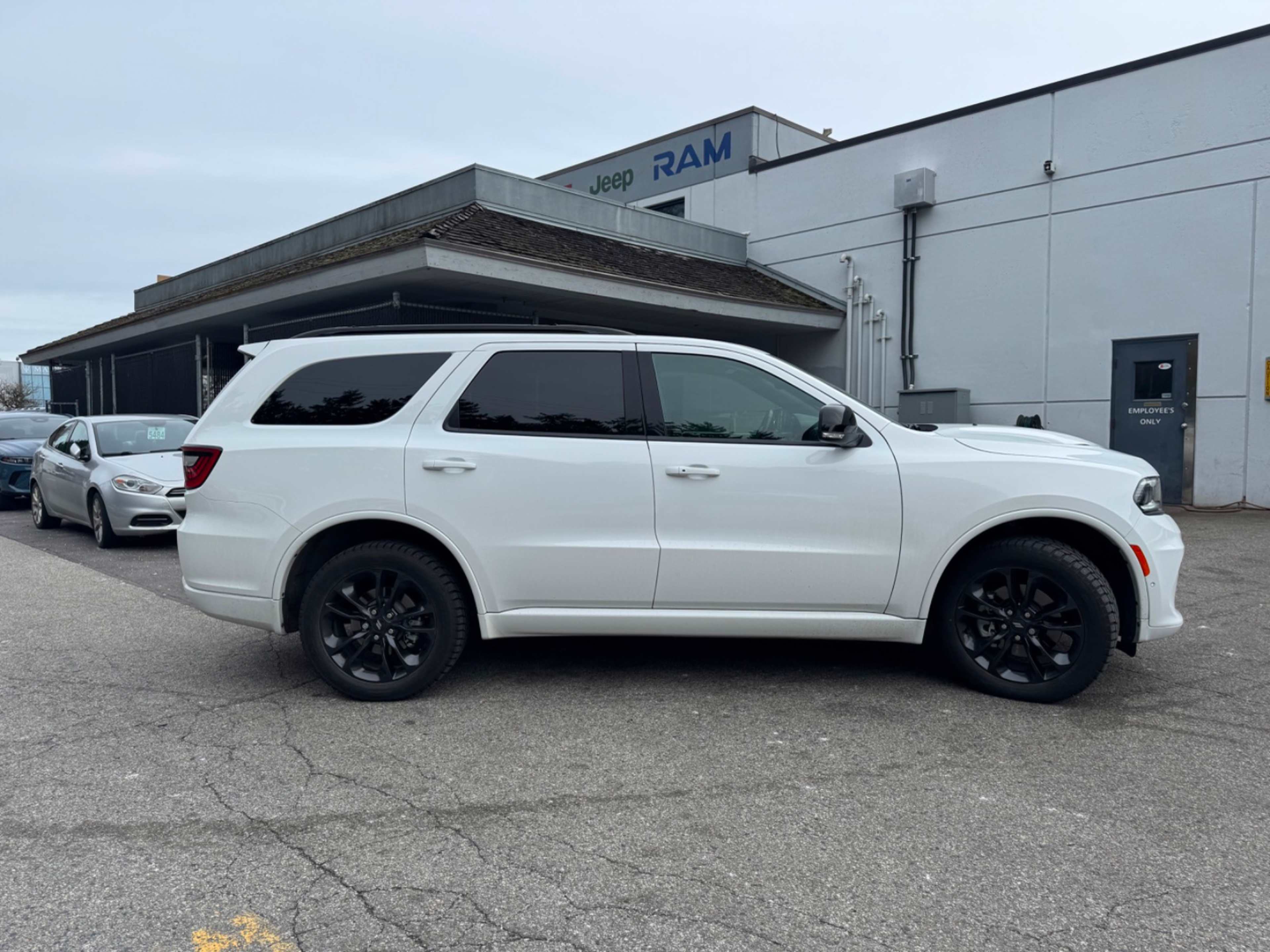 2024 Dodge Durango GT Premium photo 3