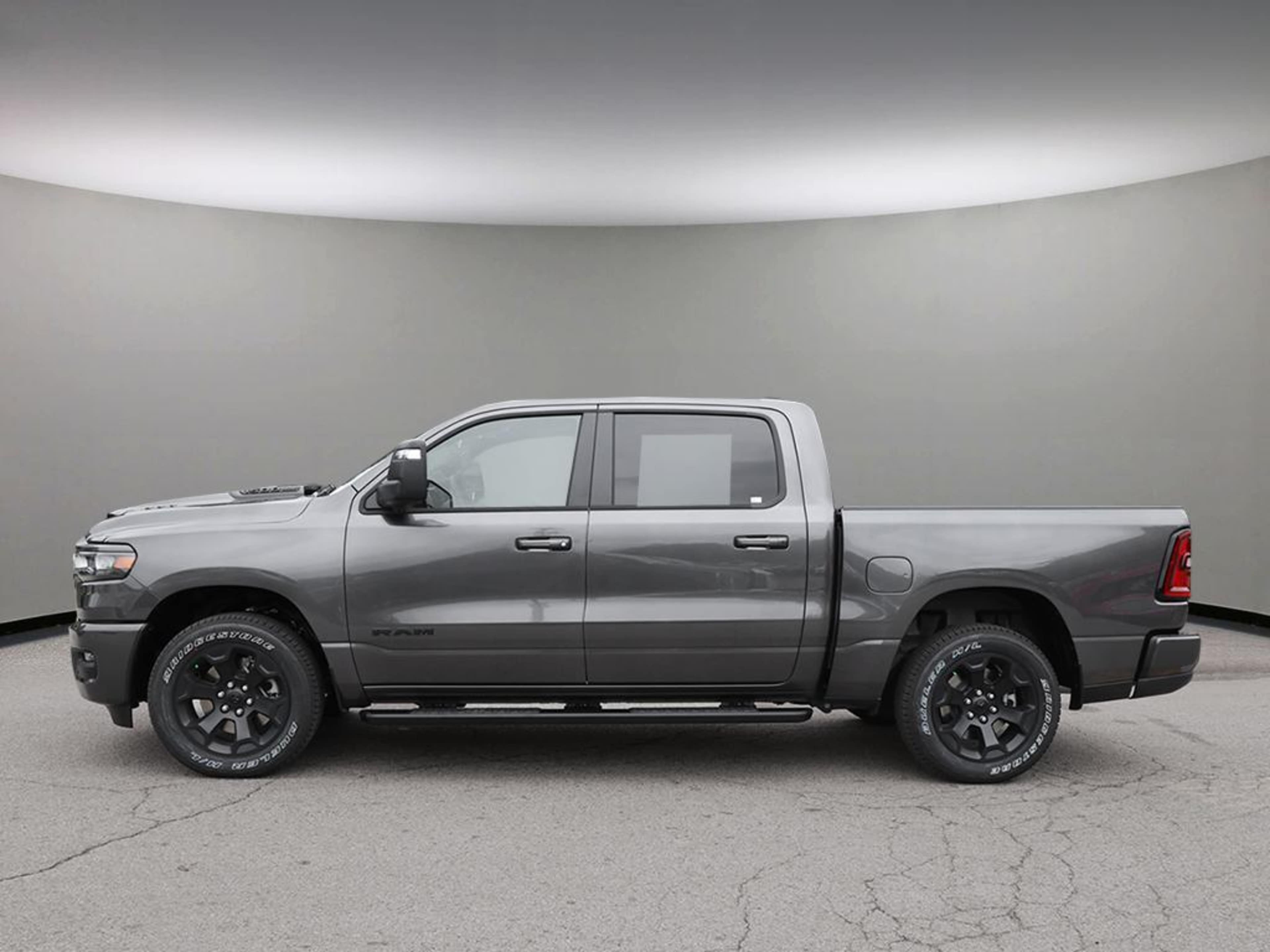 2025 Ram 1500 Sport photo 3