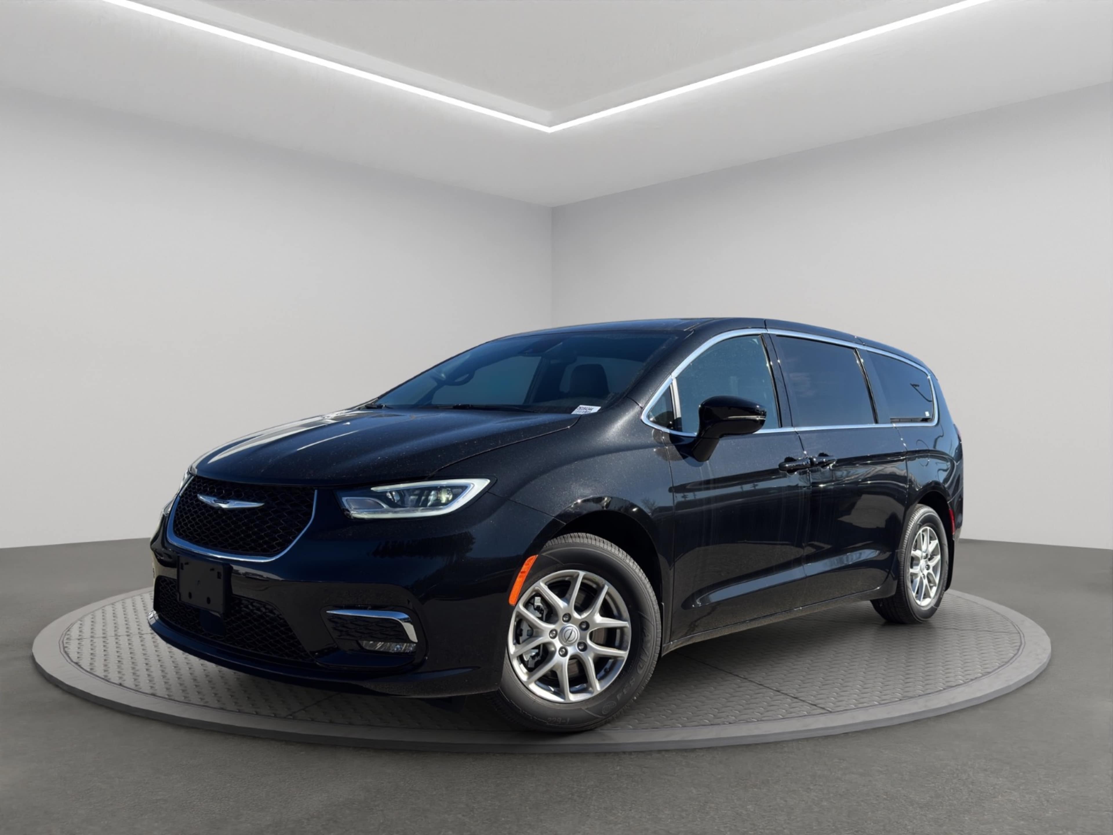 Voxcar CHRYSLER Pacifica VAN in Diamond Black Crystal Pearl, VICTORIA