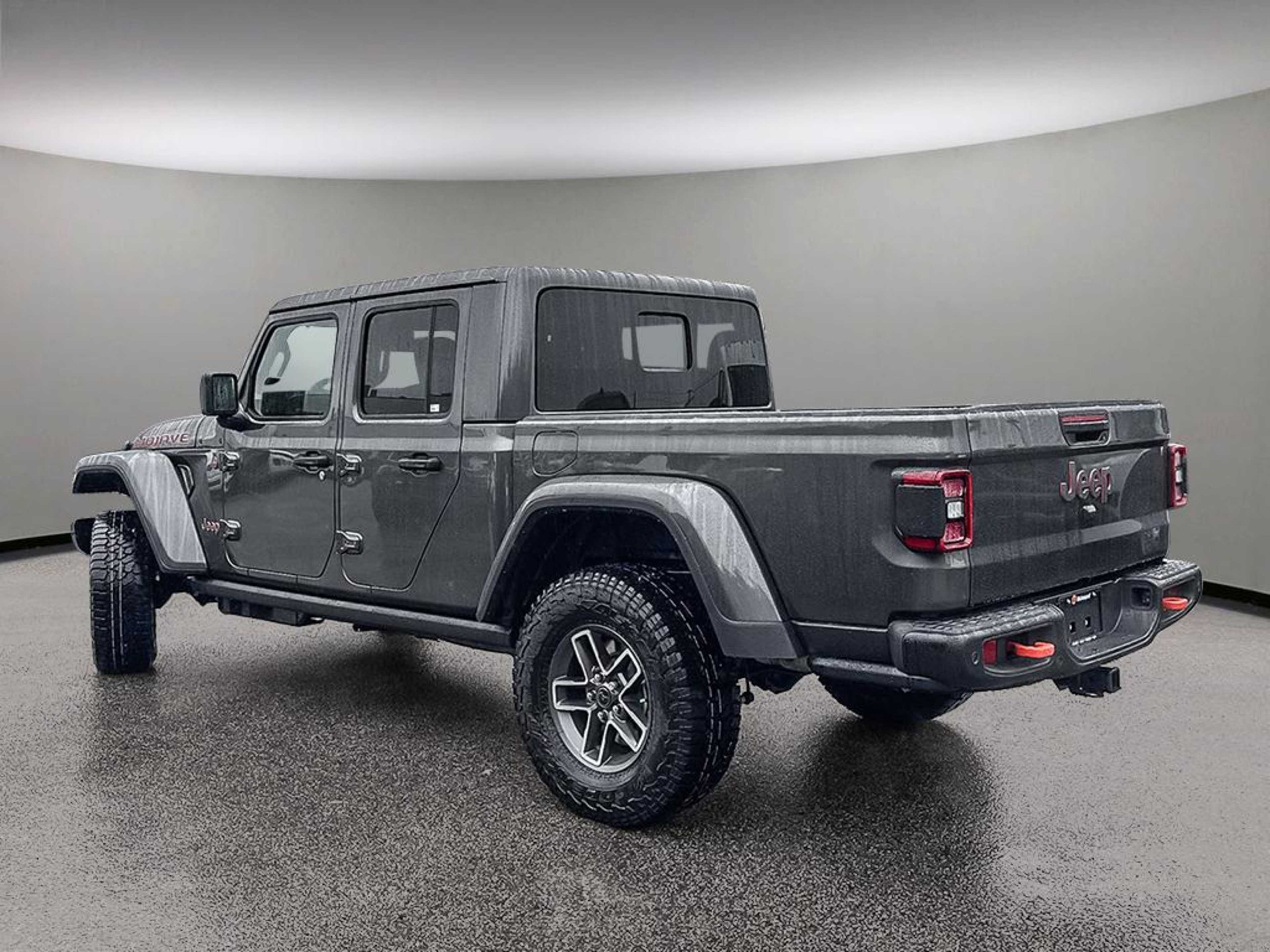 2026 Jeep Gladiator Mojave photo 4
