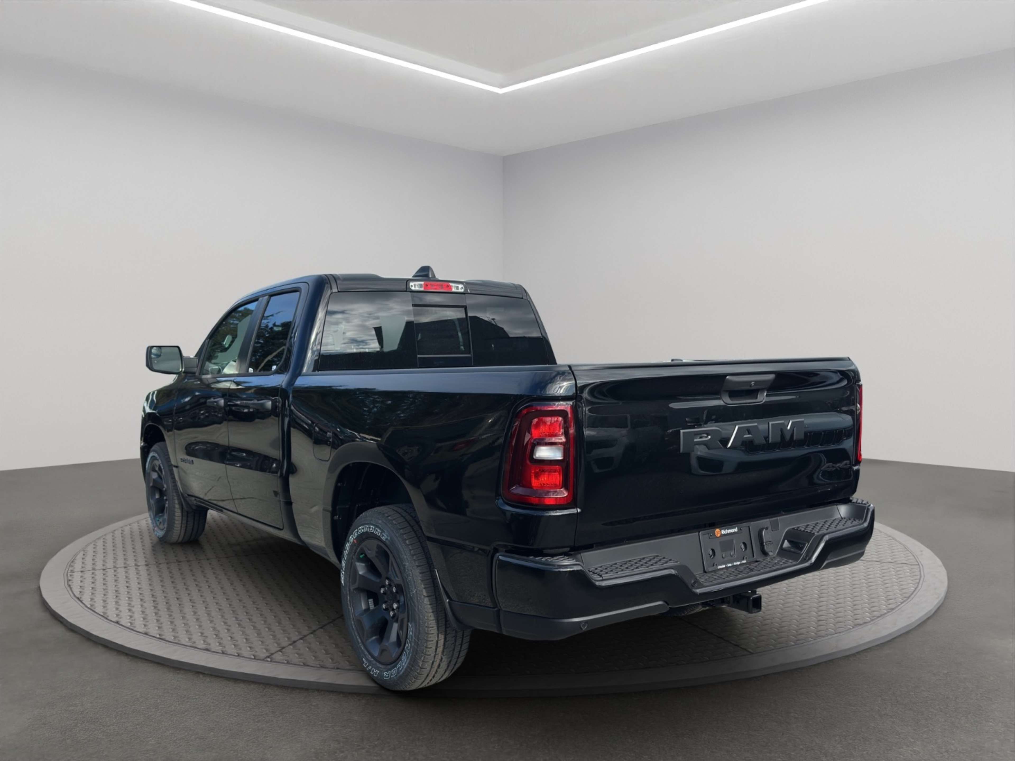 2026 Ram 1500 Express photo 3