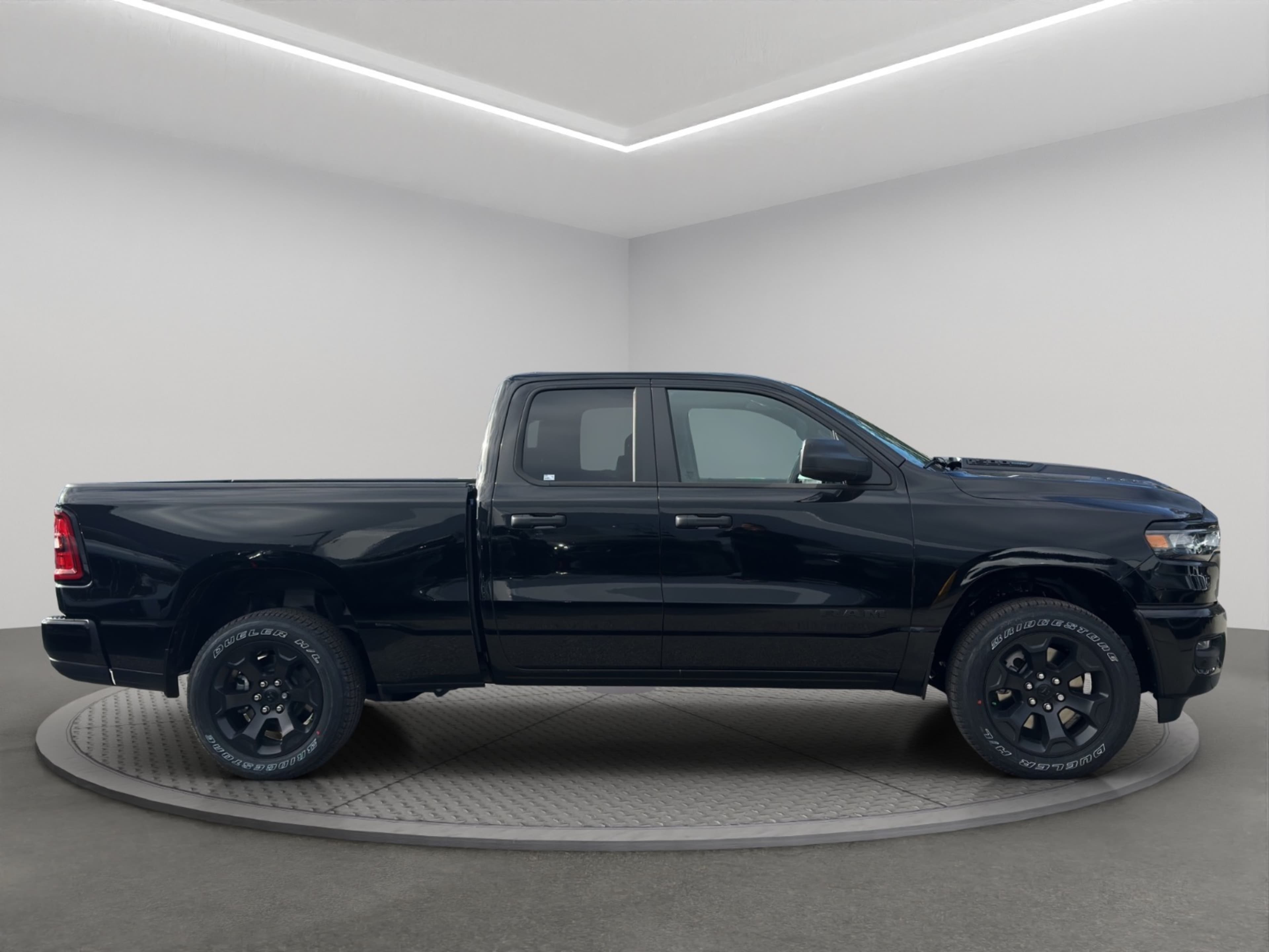 2026 Ram 1500 Express photo 2