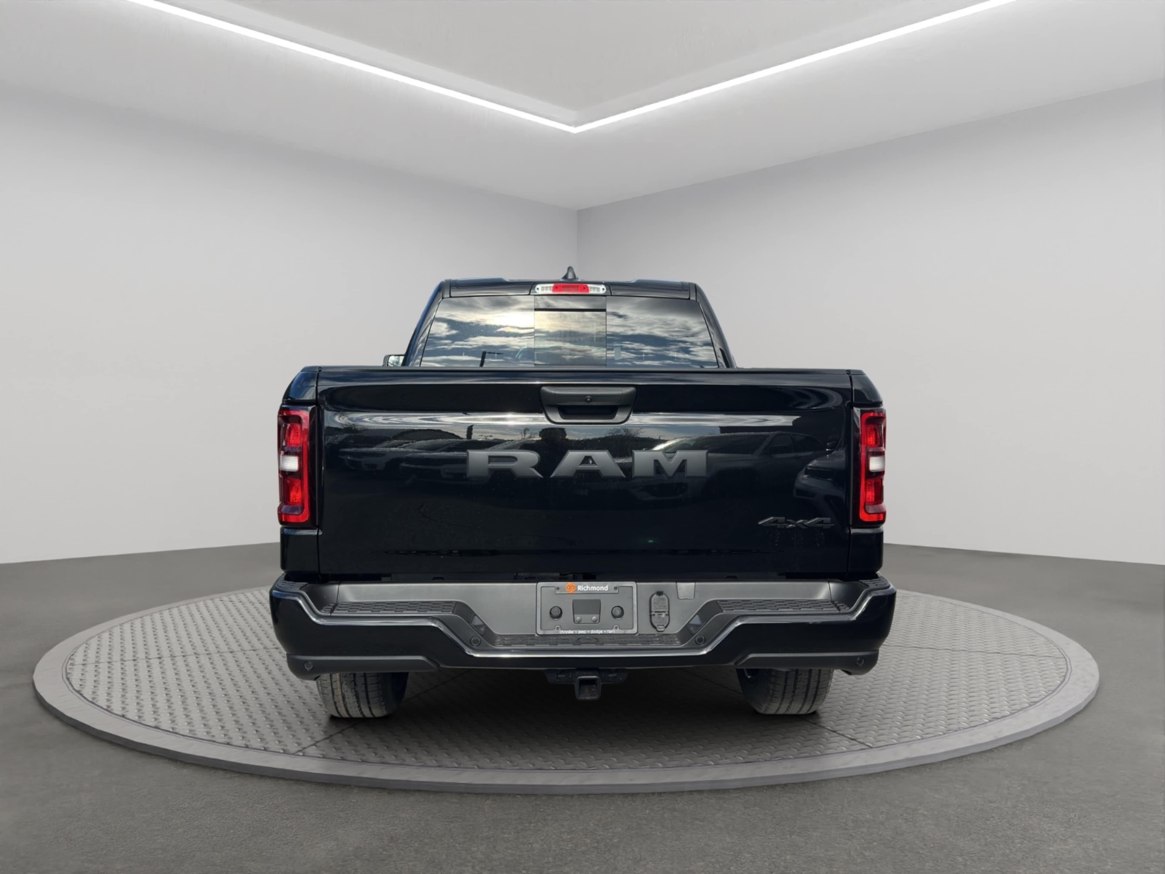 2026 Ram 1500 Express photo 4