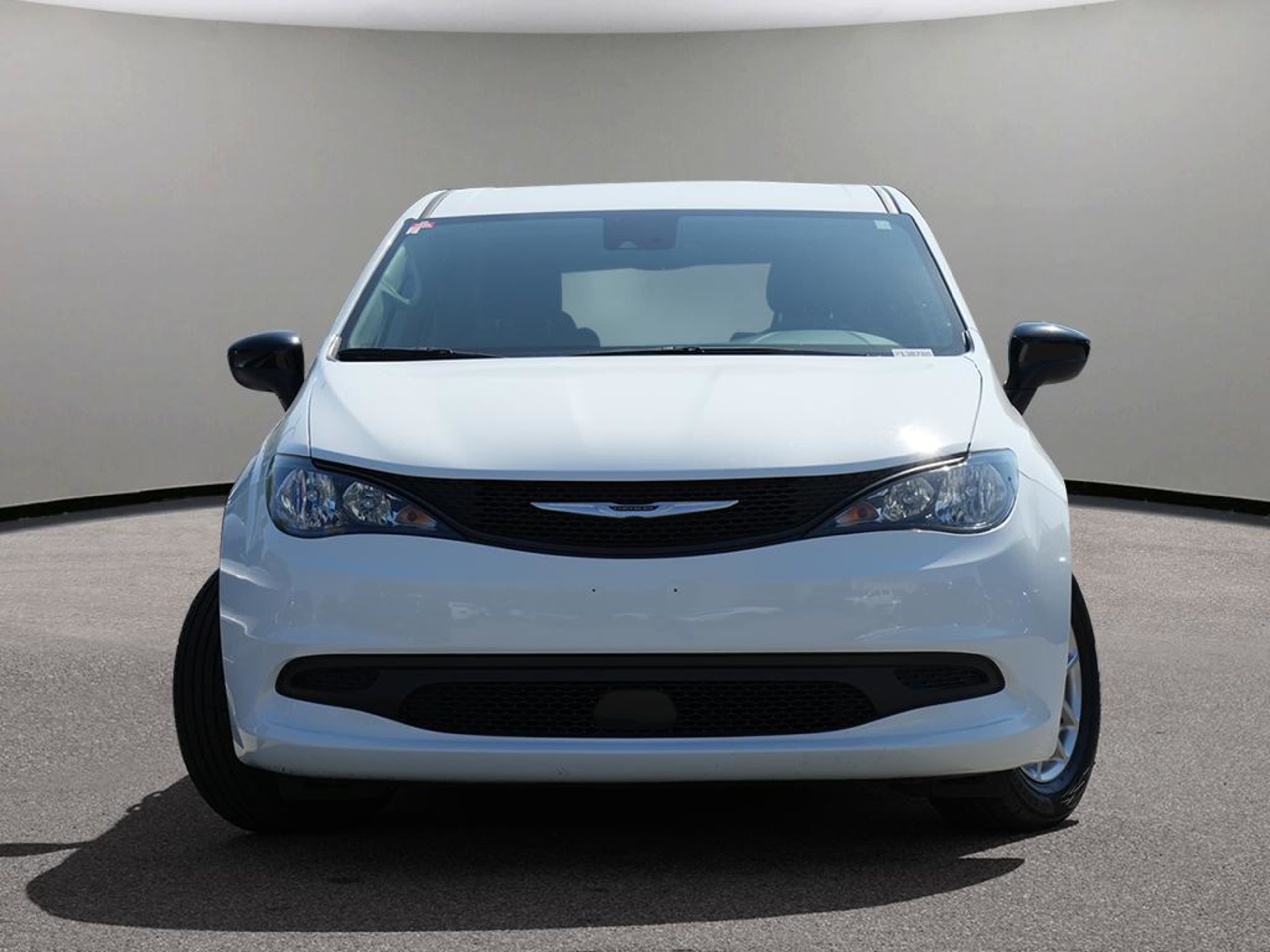 2024 Chrysler Grand Caravan SXT photo 2