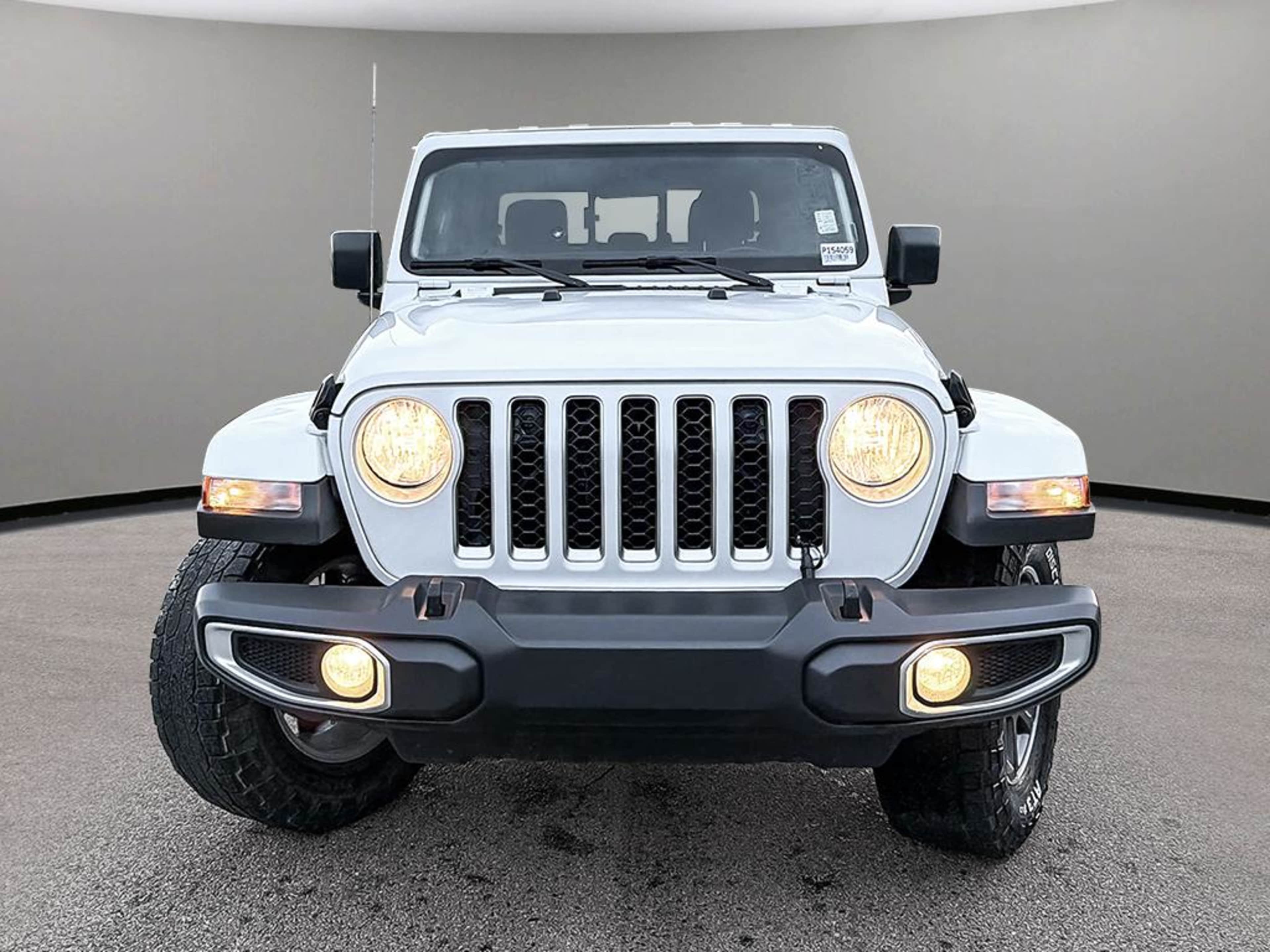 2020 Jeep Gladiator Overland photo 2