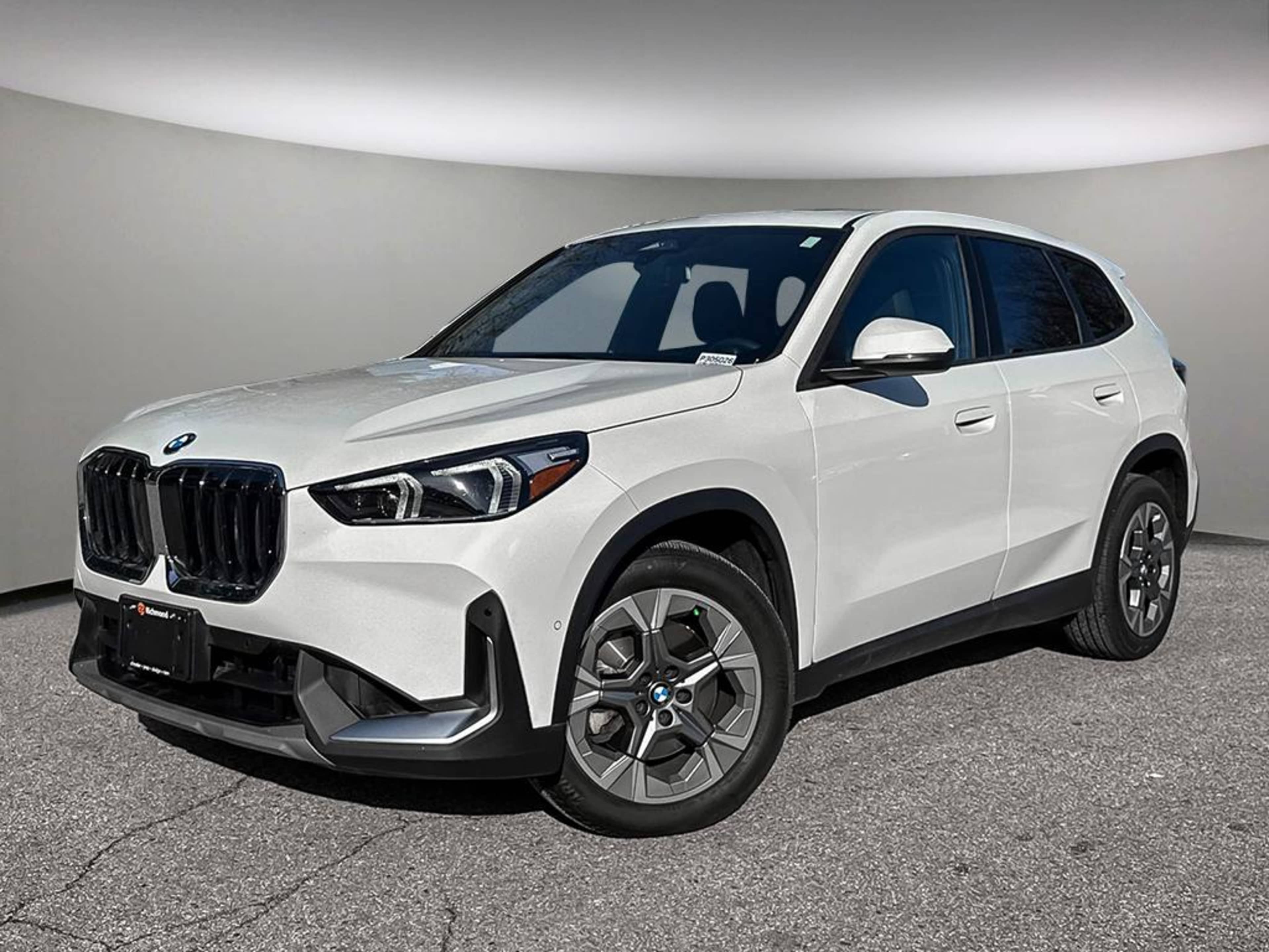 Voxcar BMW X1 SUV in White, VICTORIA