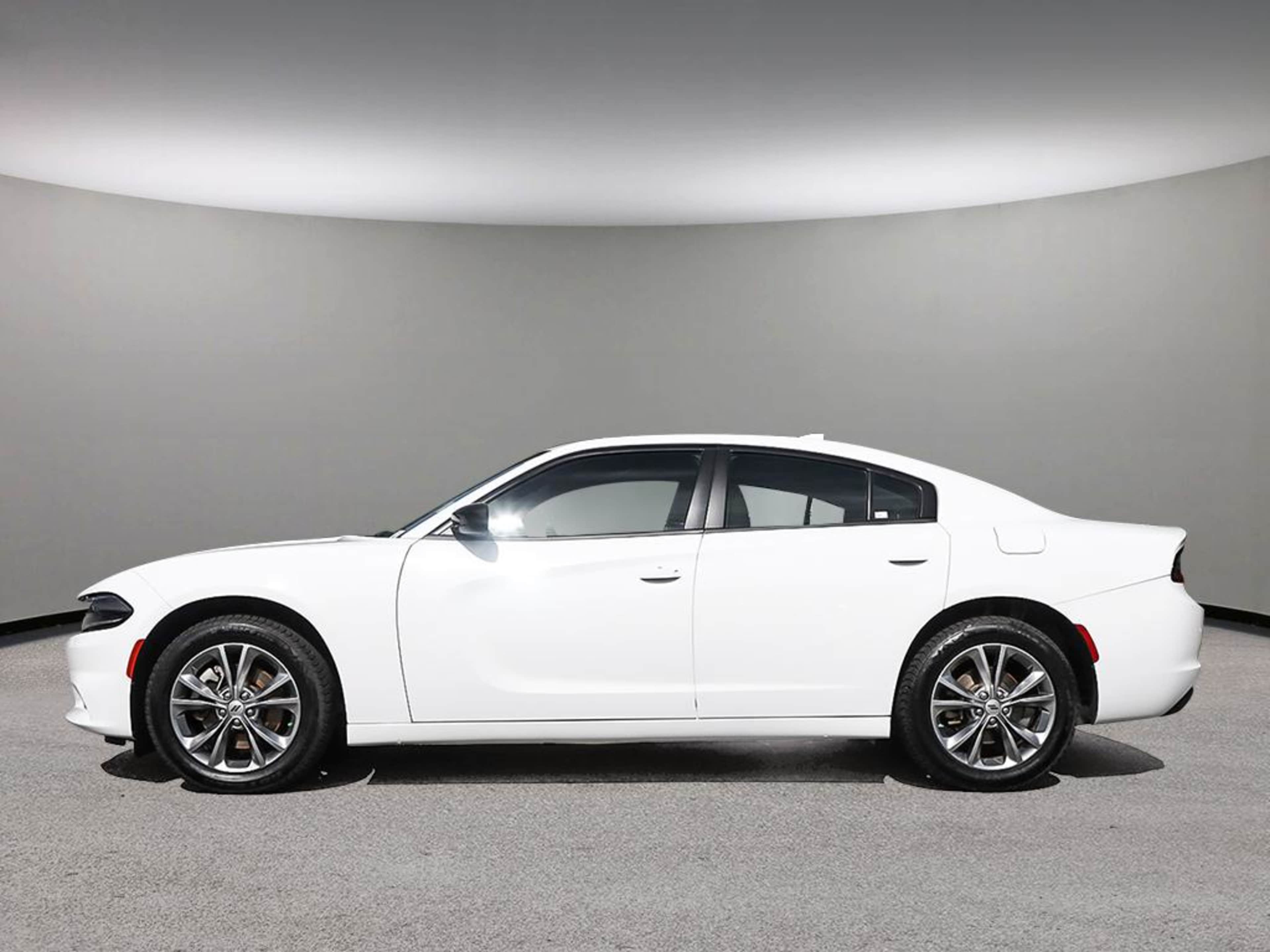 2023 Dodge Charger SXT AWD photo 3