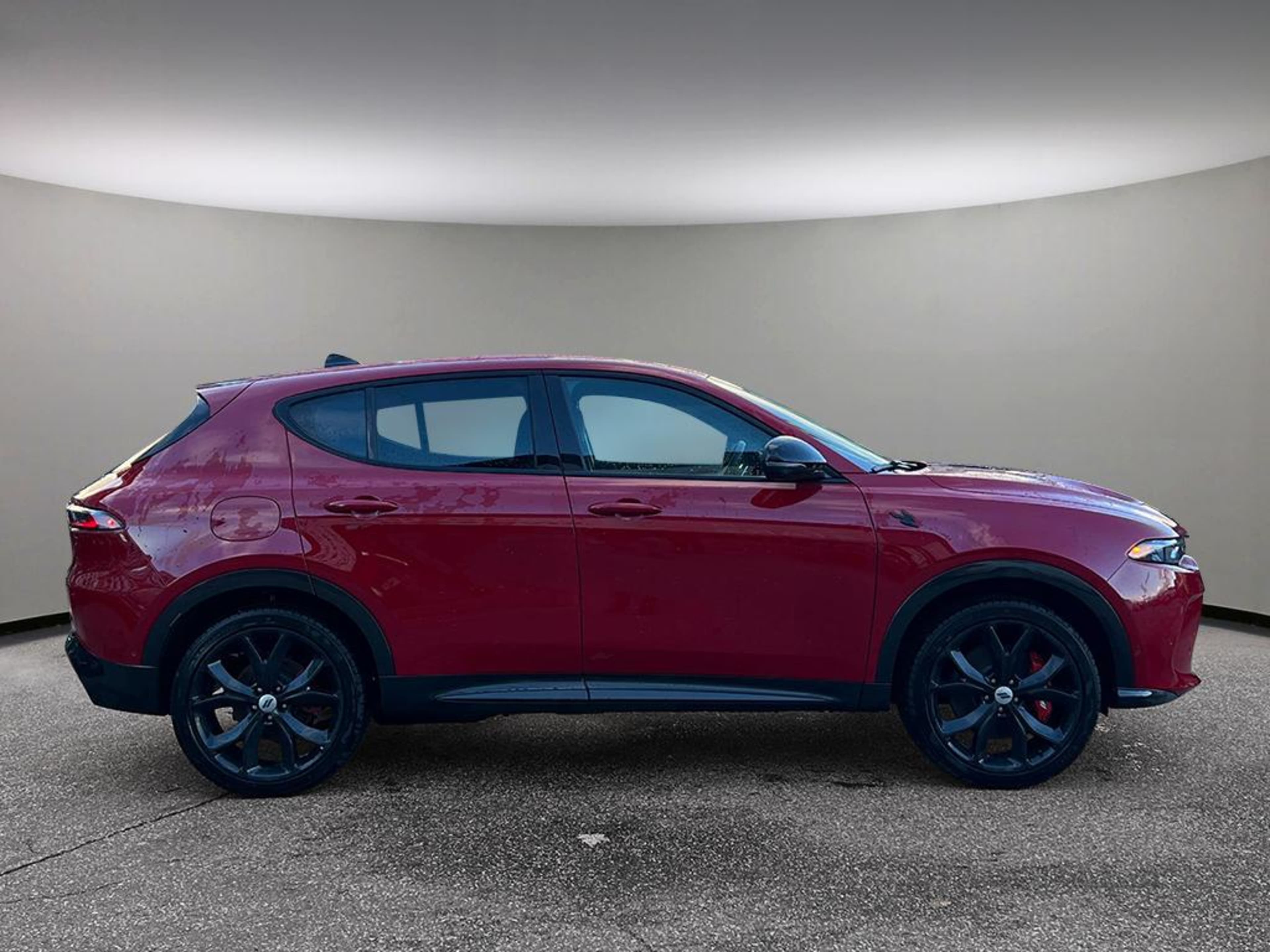 2024 Dodge Hornet R/T photo 3