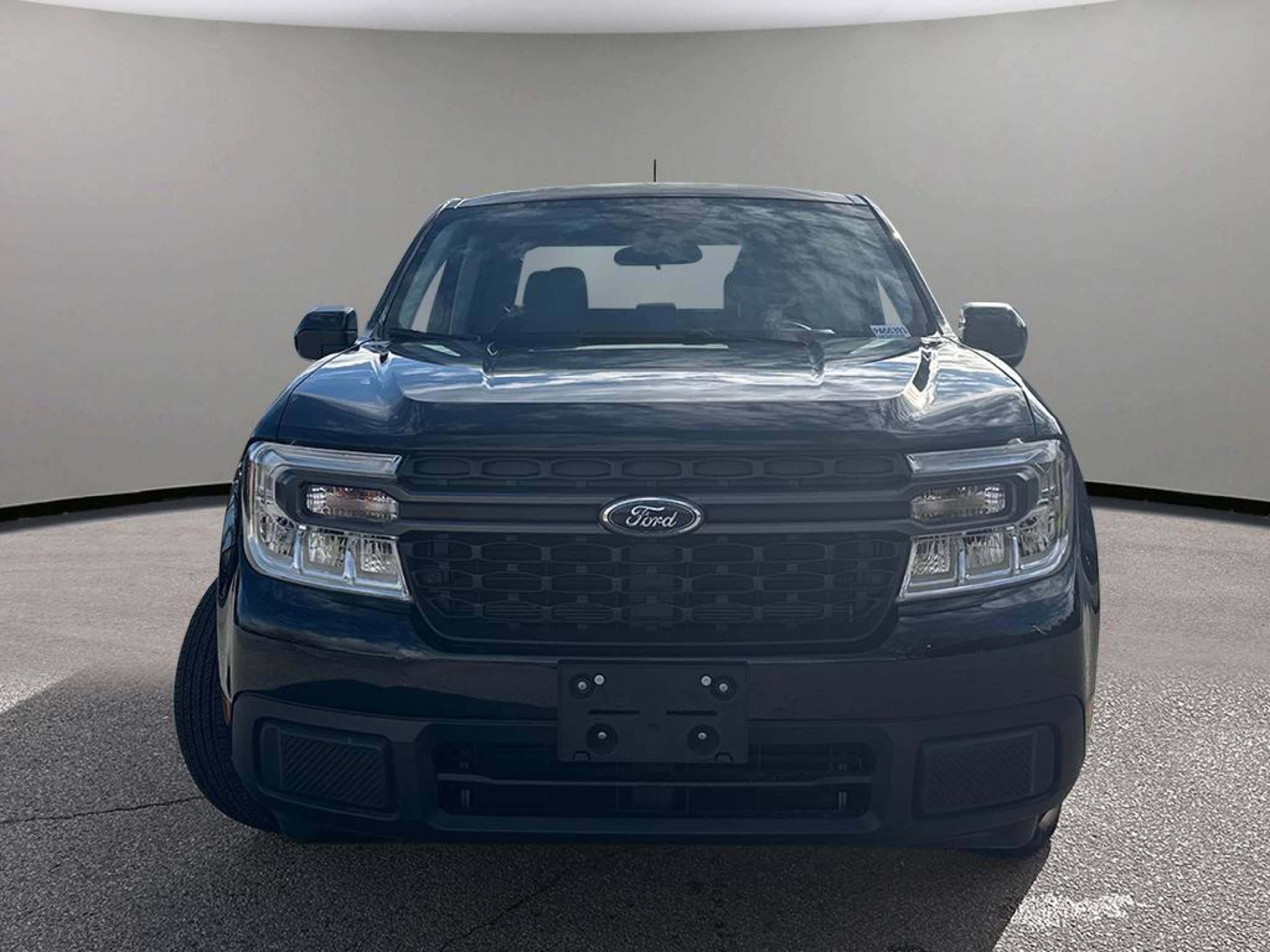 2024 Ford Maverick XLT photo 2