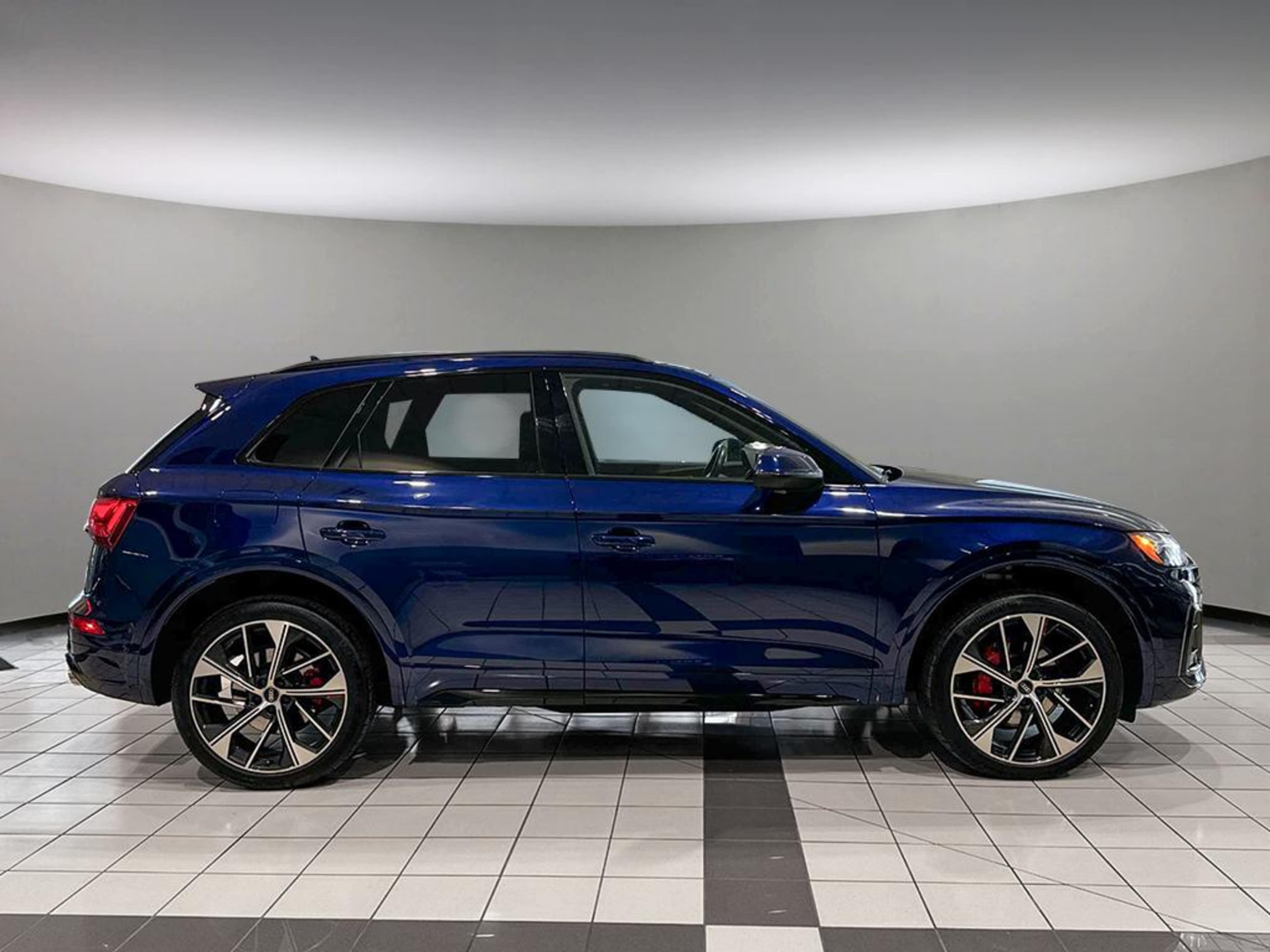 2022 Audi SQ5 Premium photo 3