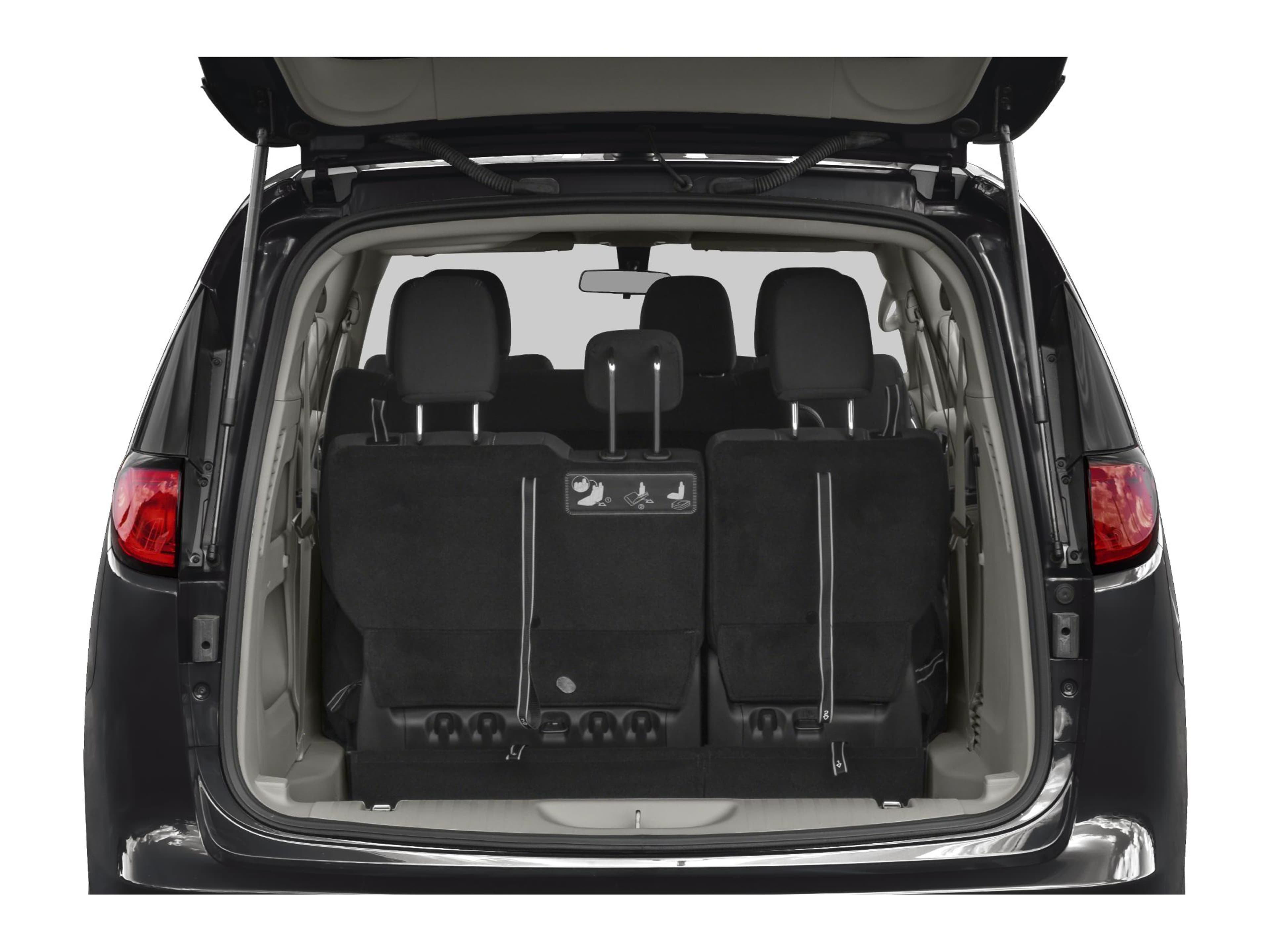 2026 Chrysler Grand Caravan SXT photo 4