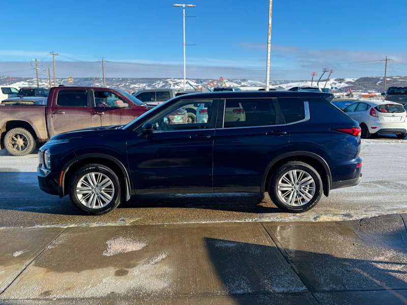 2024 Mitsubishi Outlander