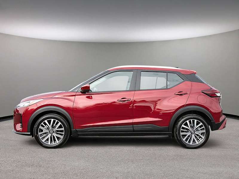 2025 Nissan Kicks Play