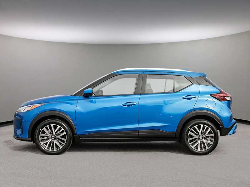 2025 Nissan Kicks Play