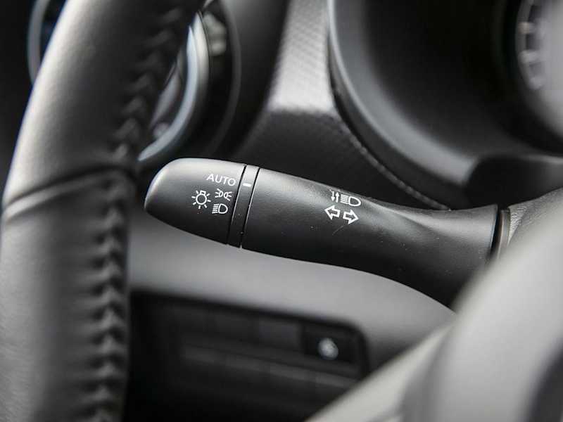 2025 Nissan Kicks Play