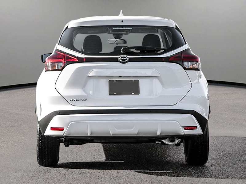 2025 Nissan Kicks Play