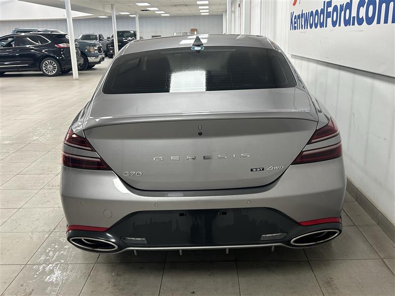 2023 Genesis G70