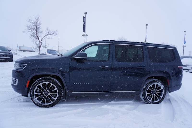 2022 Jeep Wagoneer