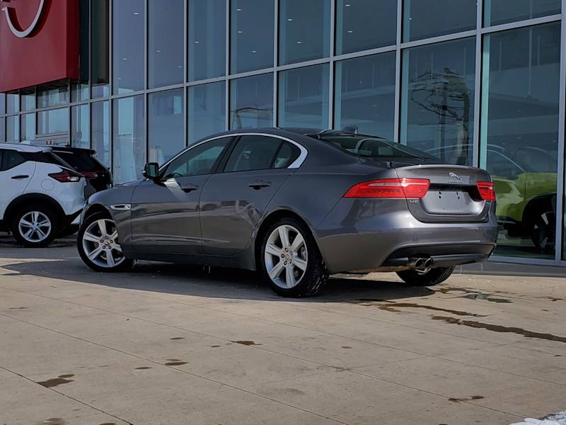 2017 Jaguar XE