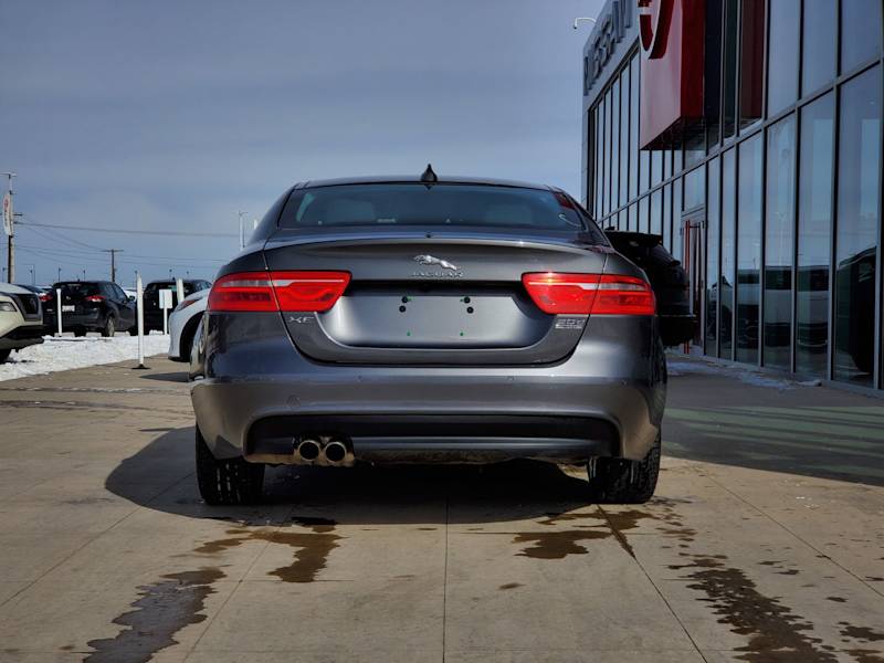 2017 Jaguar XE