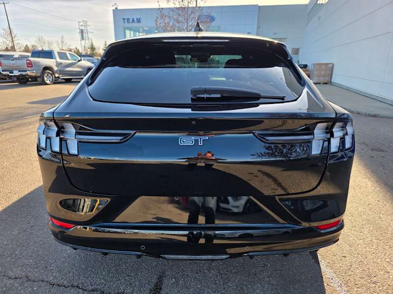 2022 Ford Mustang Mach-E