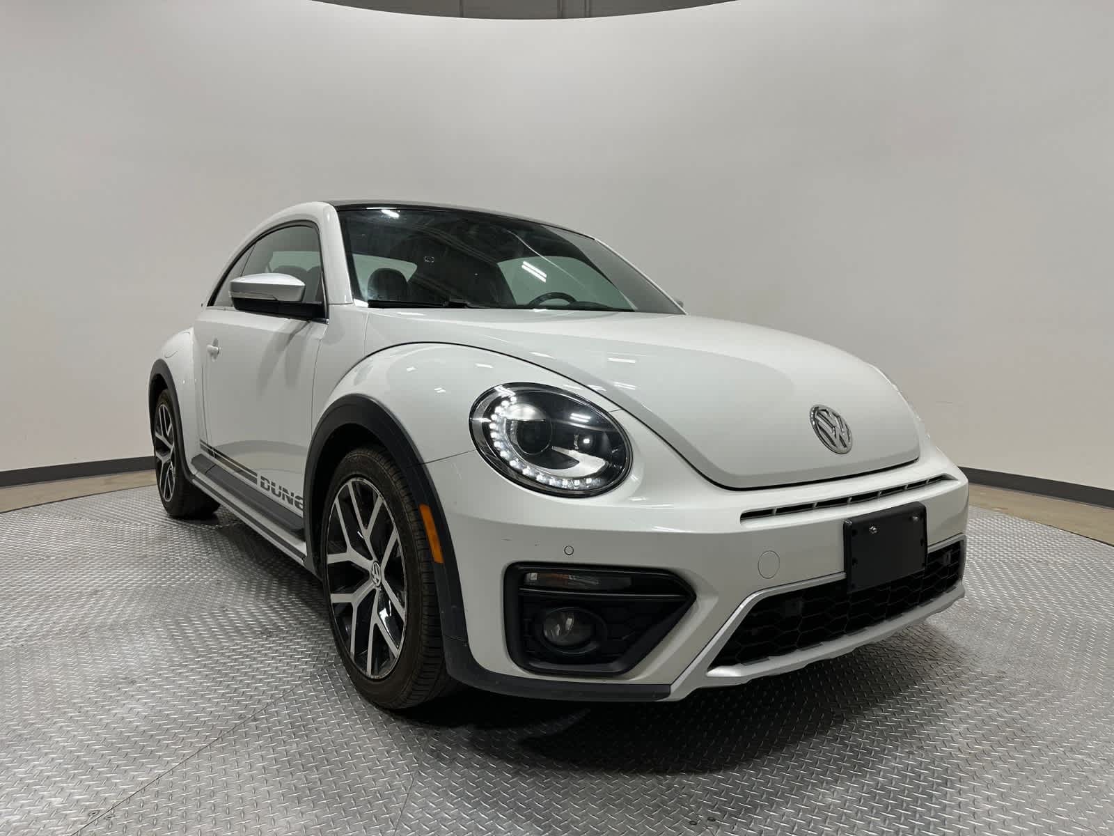 2019 Volkswagen Beetle Dune