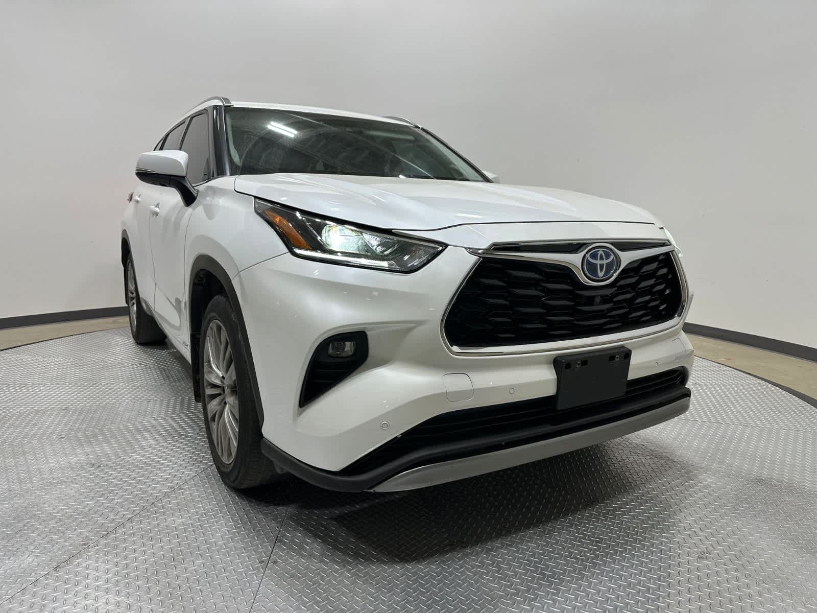2022 Toyota Highlander Hybrid Limited