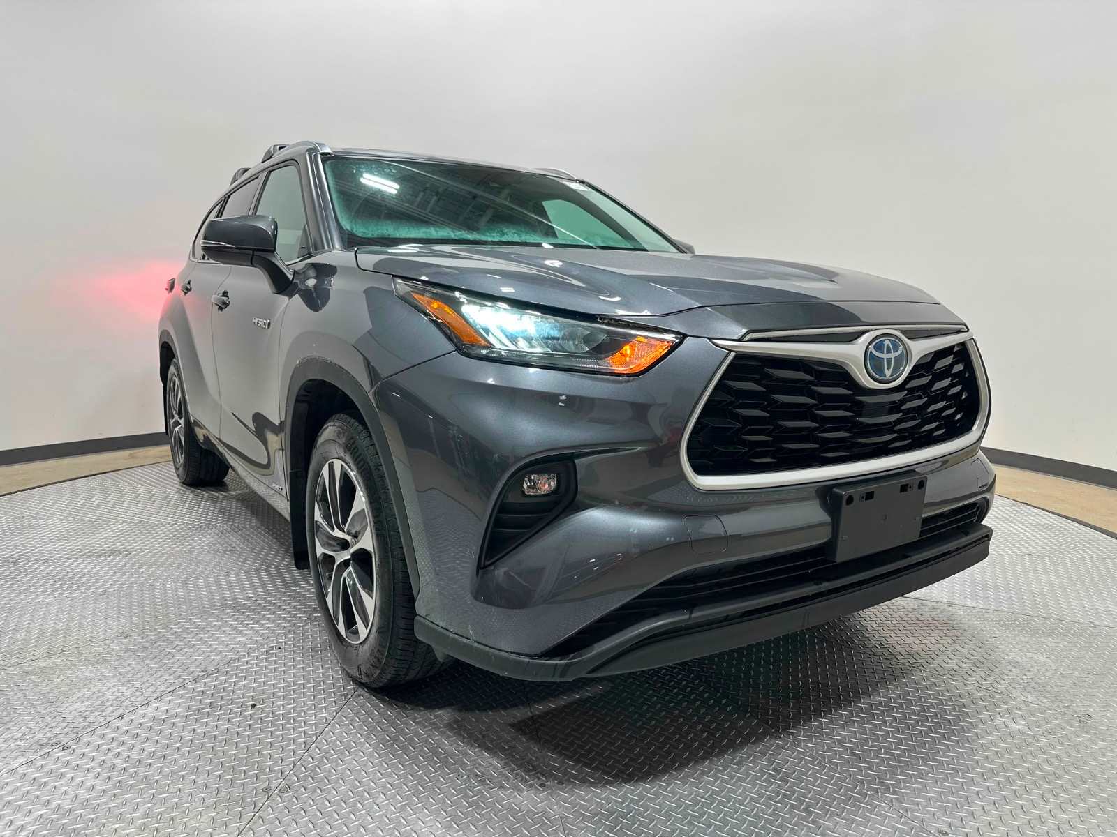 2020 Toyota Highlander Hybrid XLE