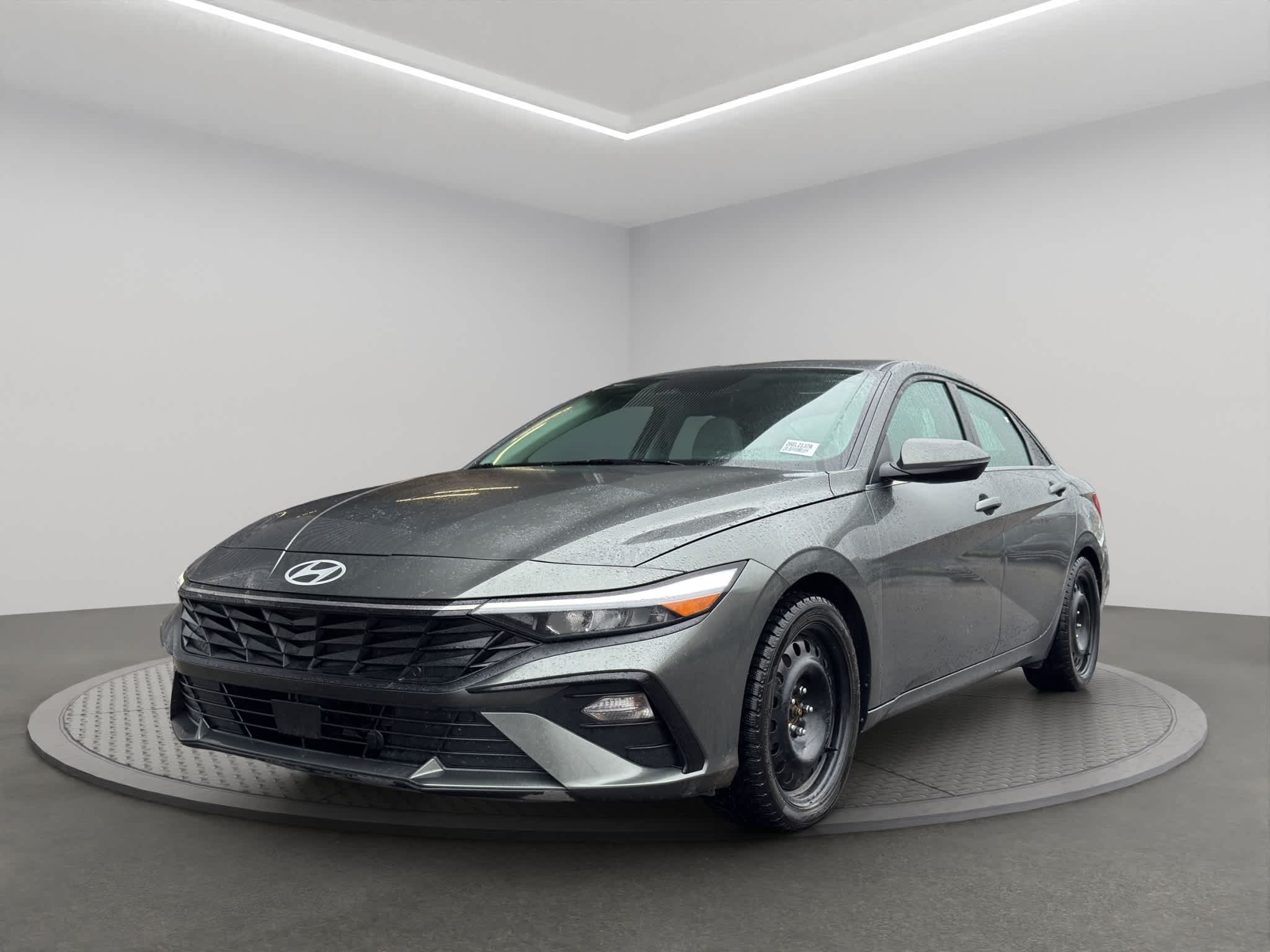 2026 Hyundai Elantra Luxury