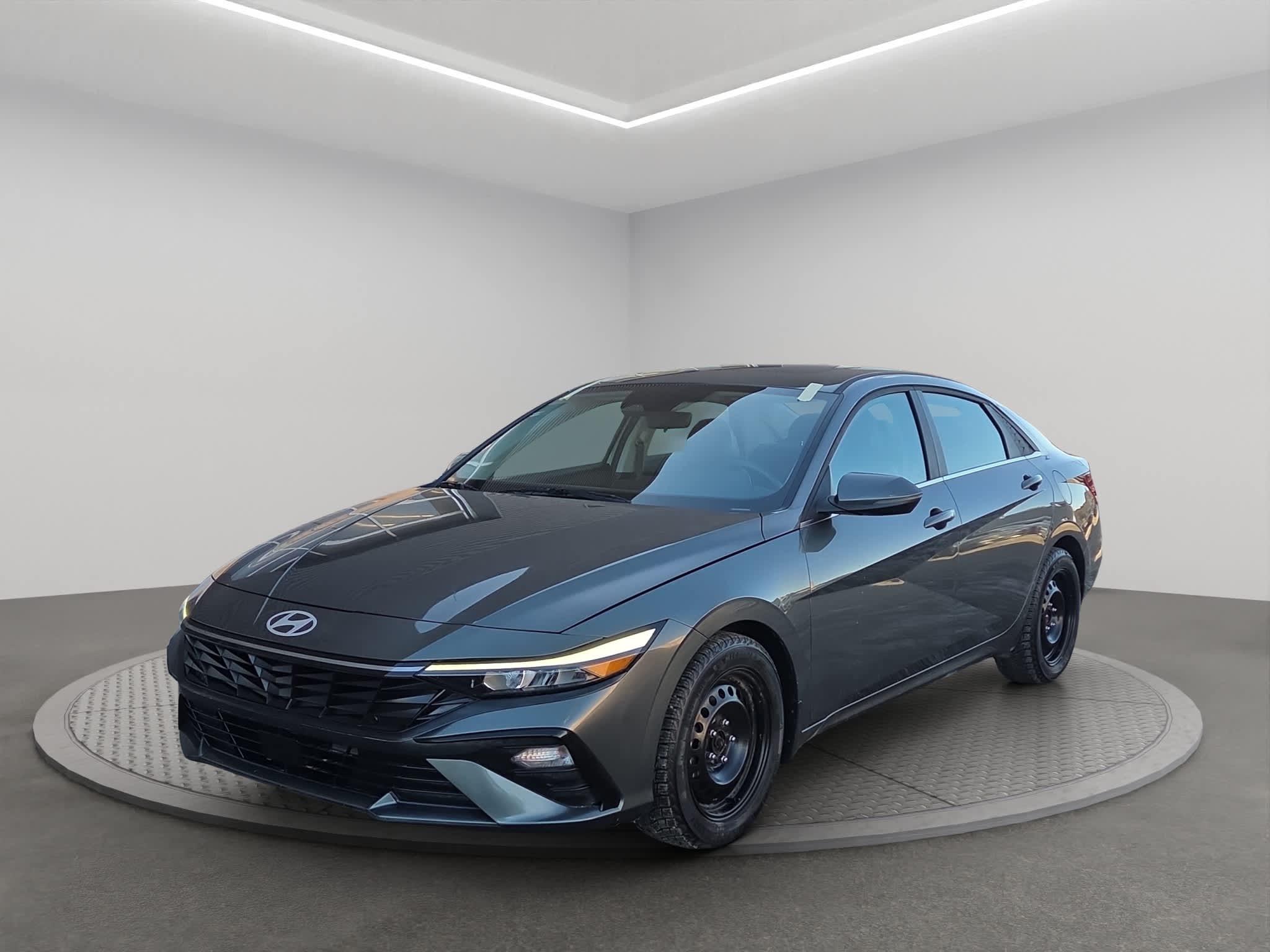 2025 Hyundai Elantra Luxury