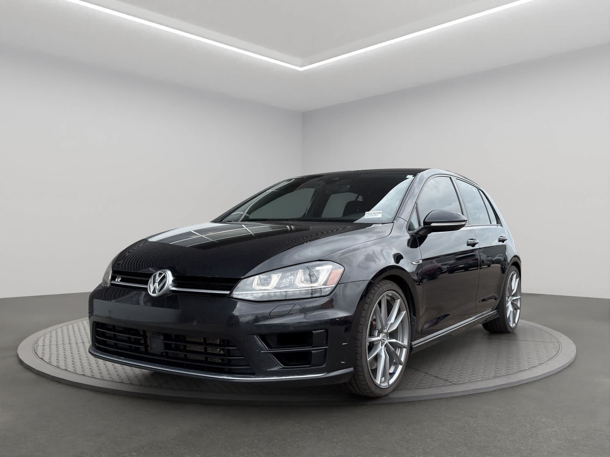 2017 Volkswagen Golf R 2.0 TSI (M6)