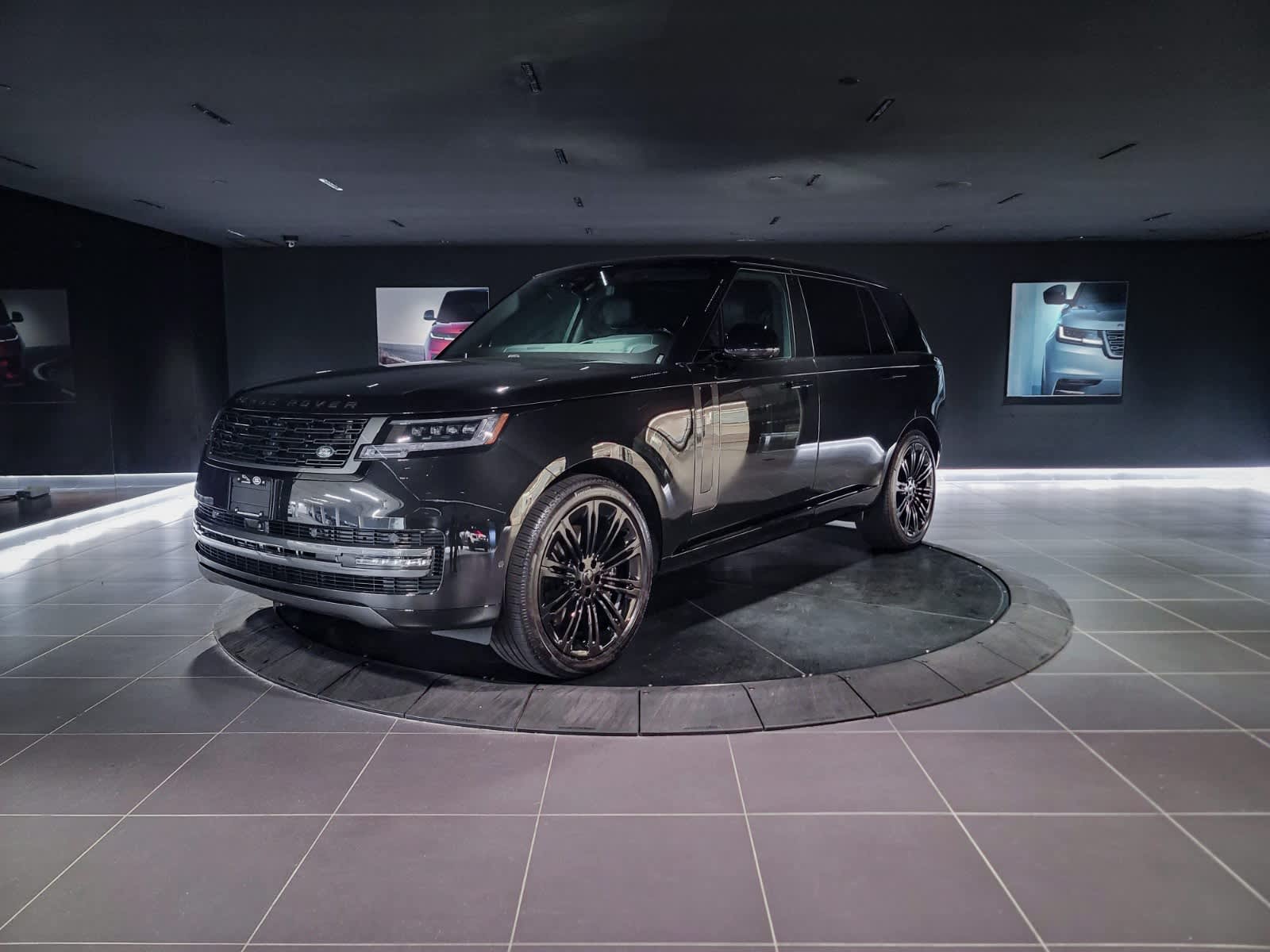 2026 Land Rover Range Rover SE