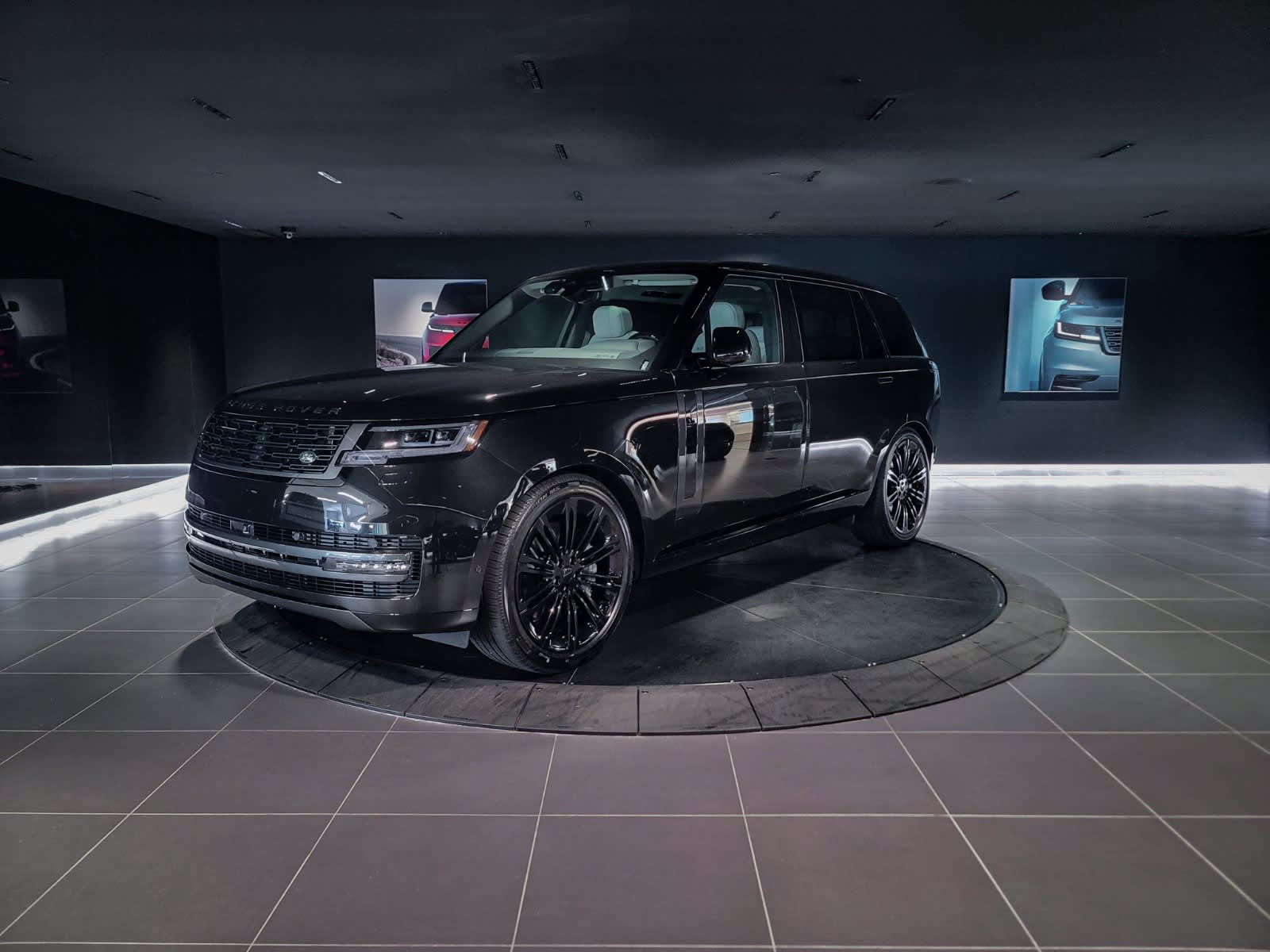 2026 Land Rover Range Rover SE