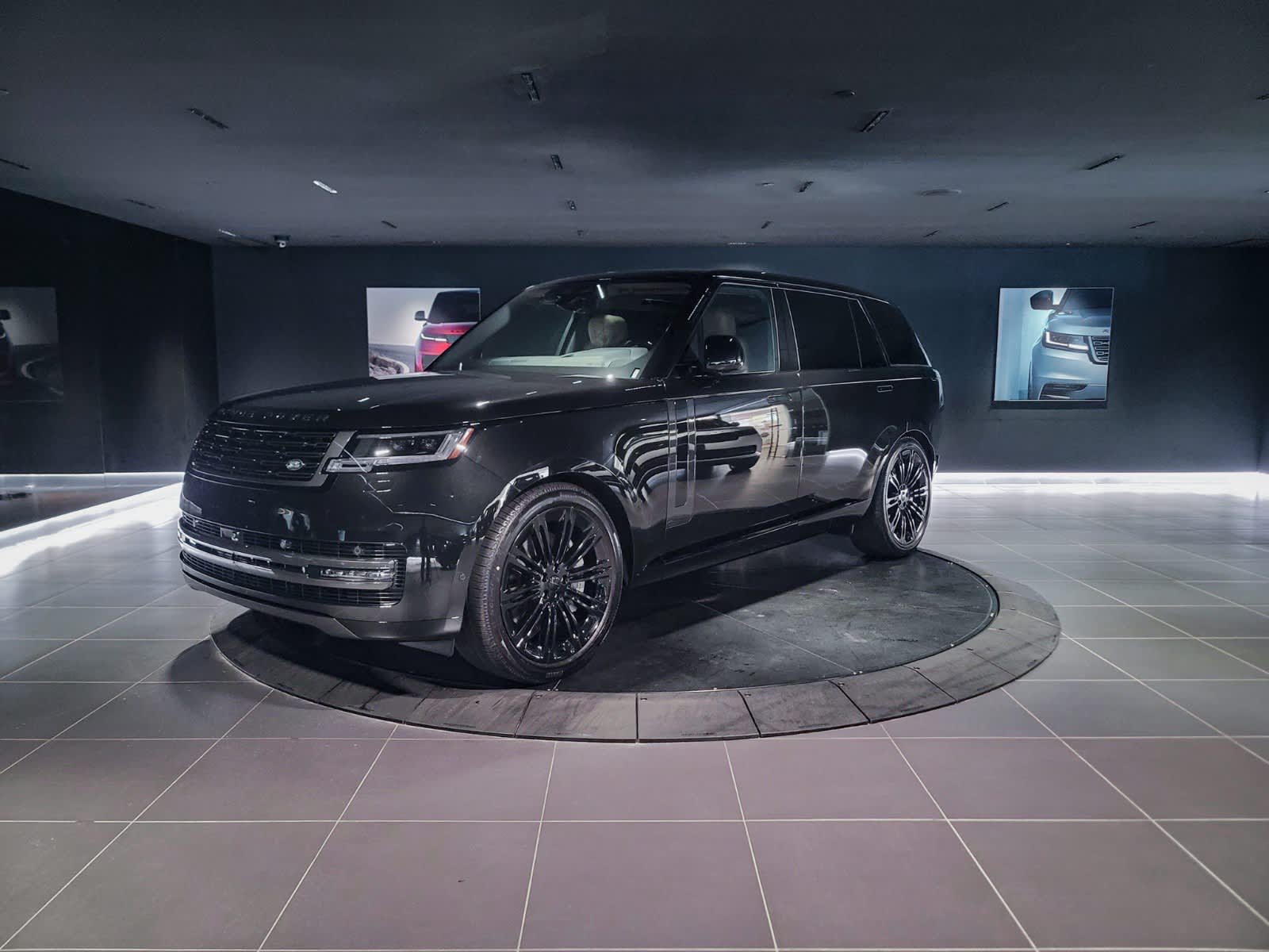 2026 Land Rover Range Rover SE