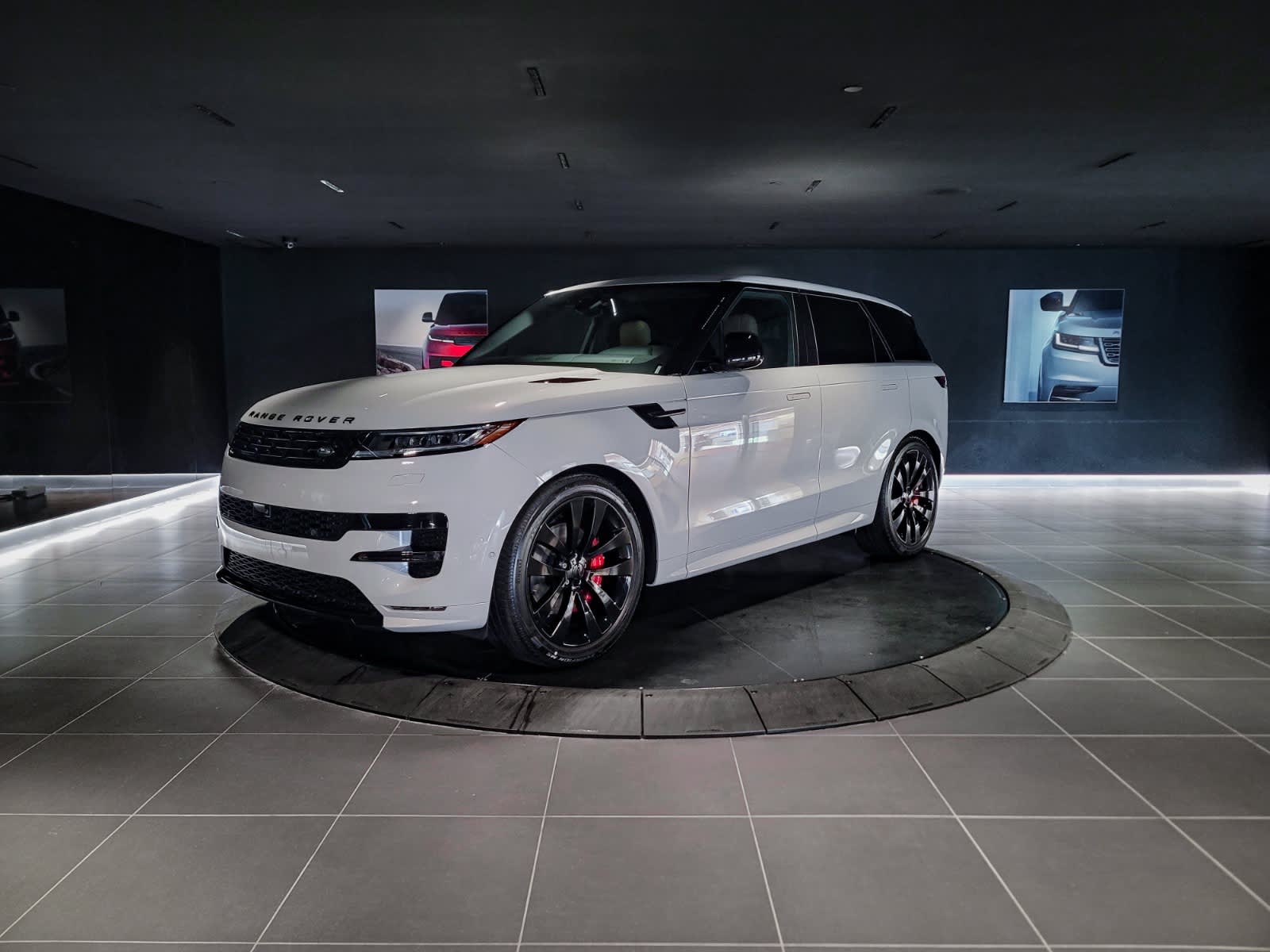 2026 Land Rover Range Rover Sport Dynamic SE