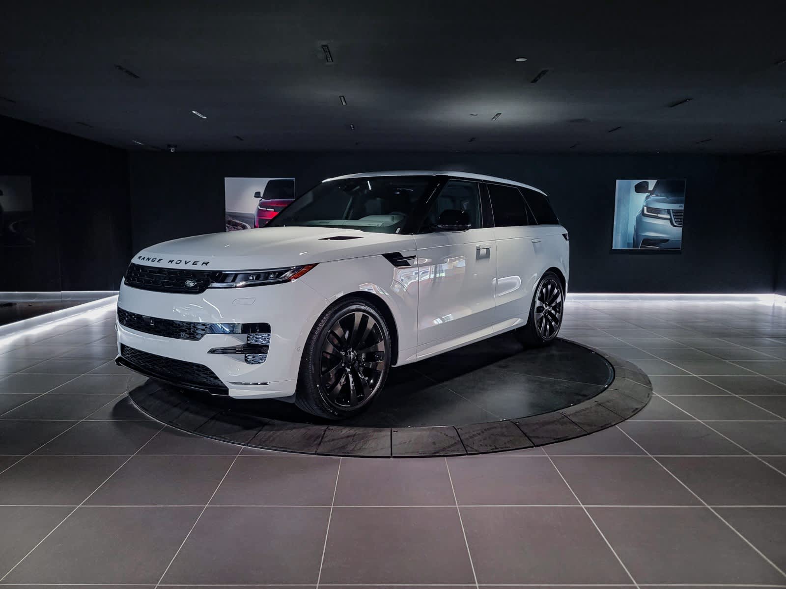 2026 Land Rover Range Rover Sport Dynamic SE