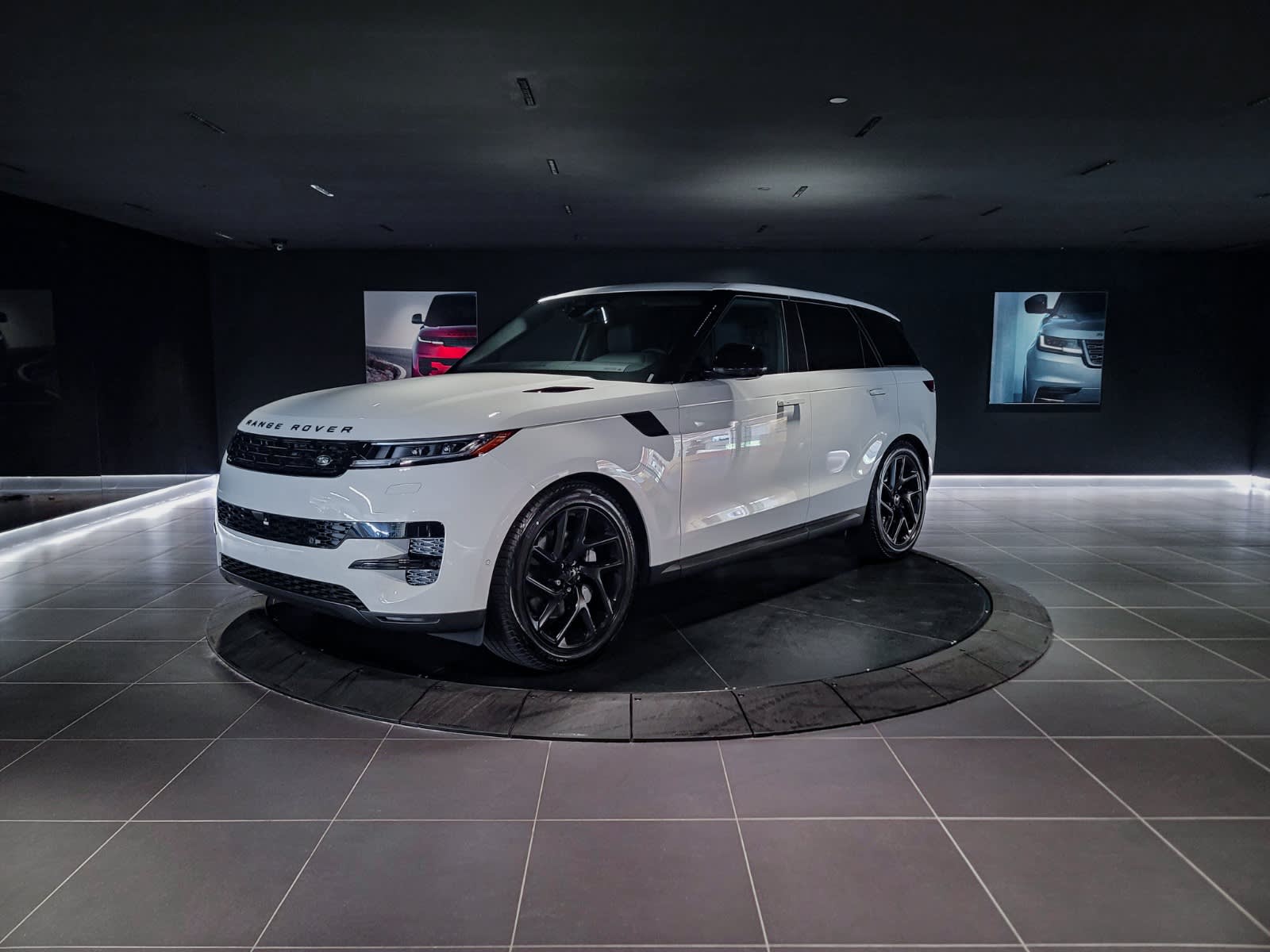 2026 Land Rover Range Rover Sport S