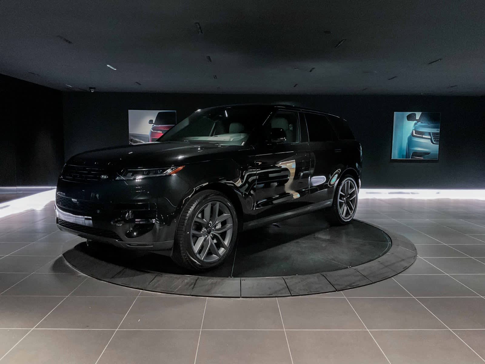 2026 Land Rover Range Rover Sport S