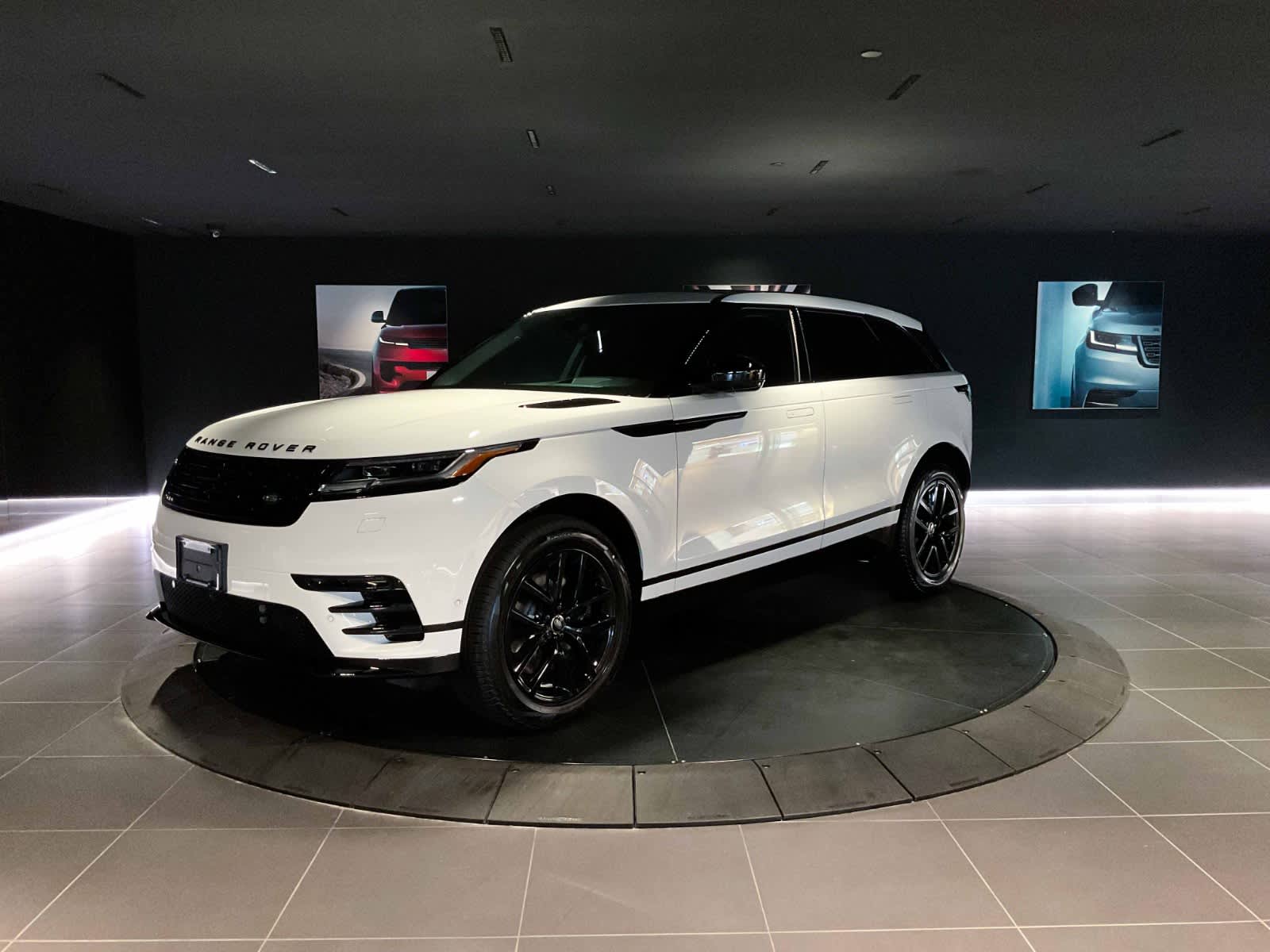 2026 Land Rover Range Rover Velar Dynamic SE