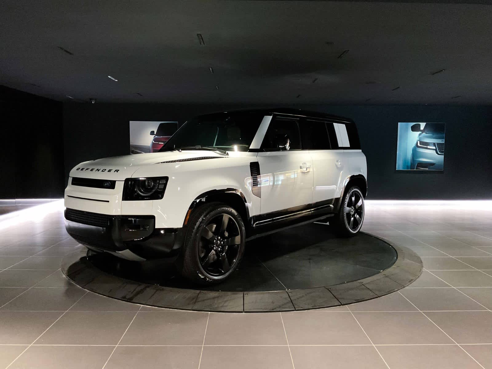 2026 Land Rover Defender V8