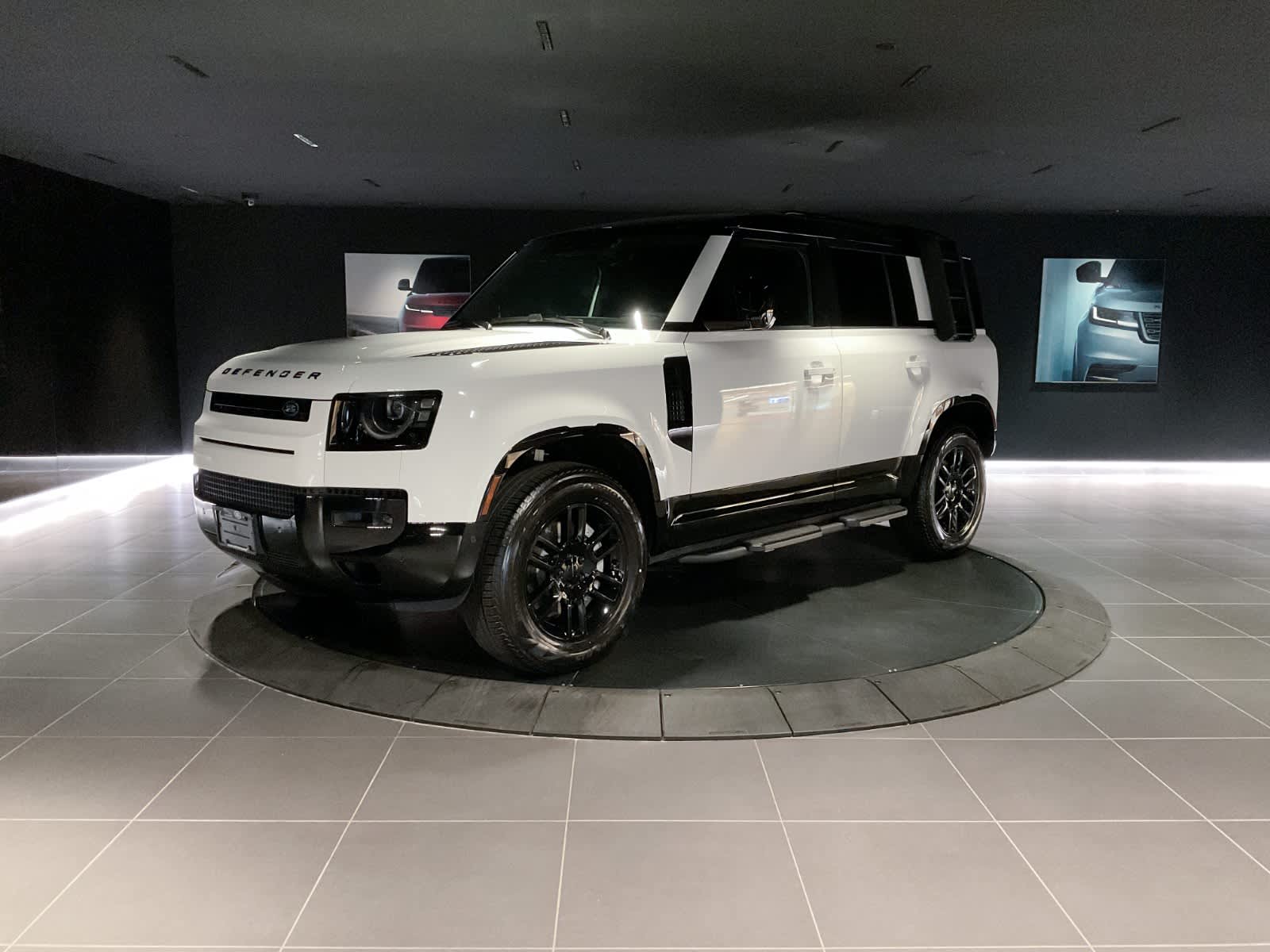 2026 Land Rover Defender X-Dynamic SE
