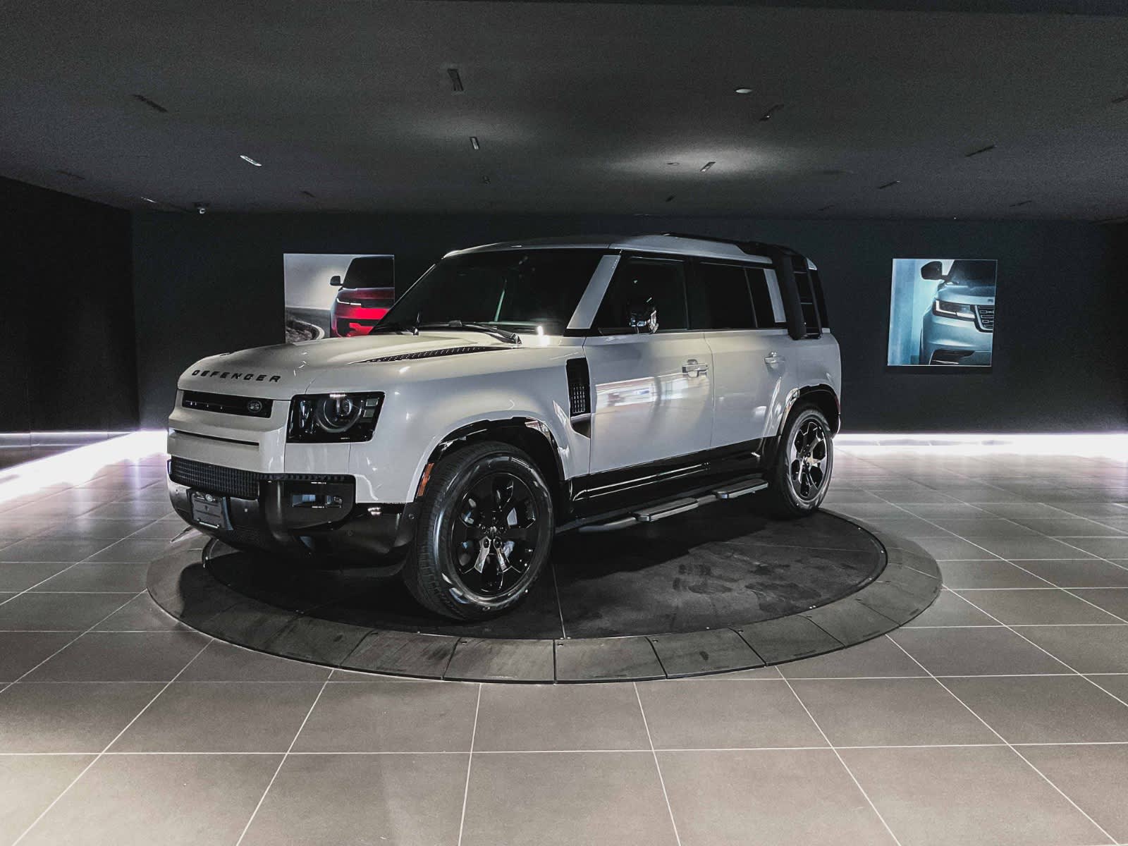 2026 Land Rover Defender X-Dynamic SE
