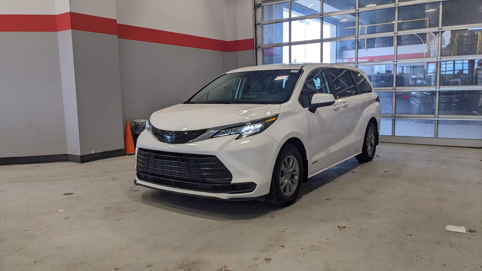 2021 Toyota Sienna LE