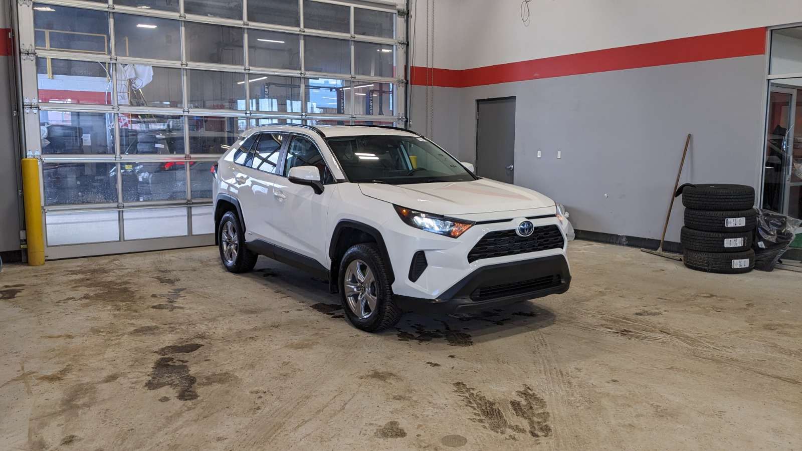 2023 Toyota RAV4 Hybrid LE