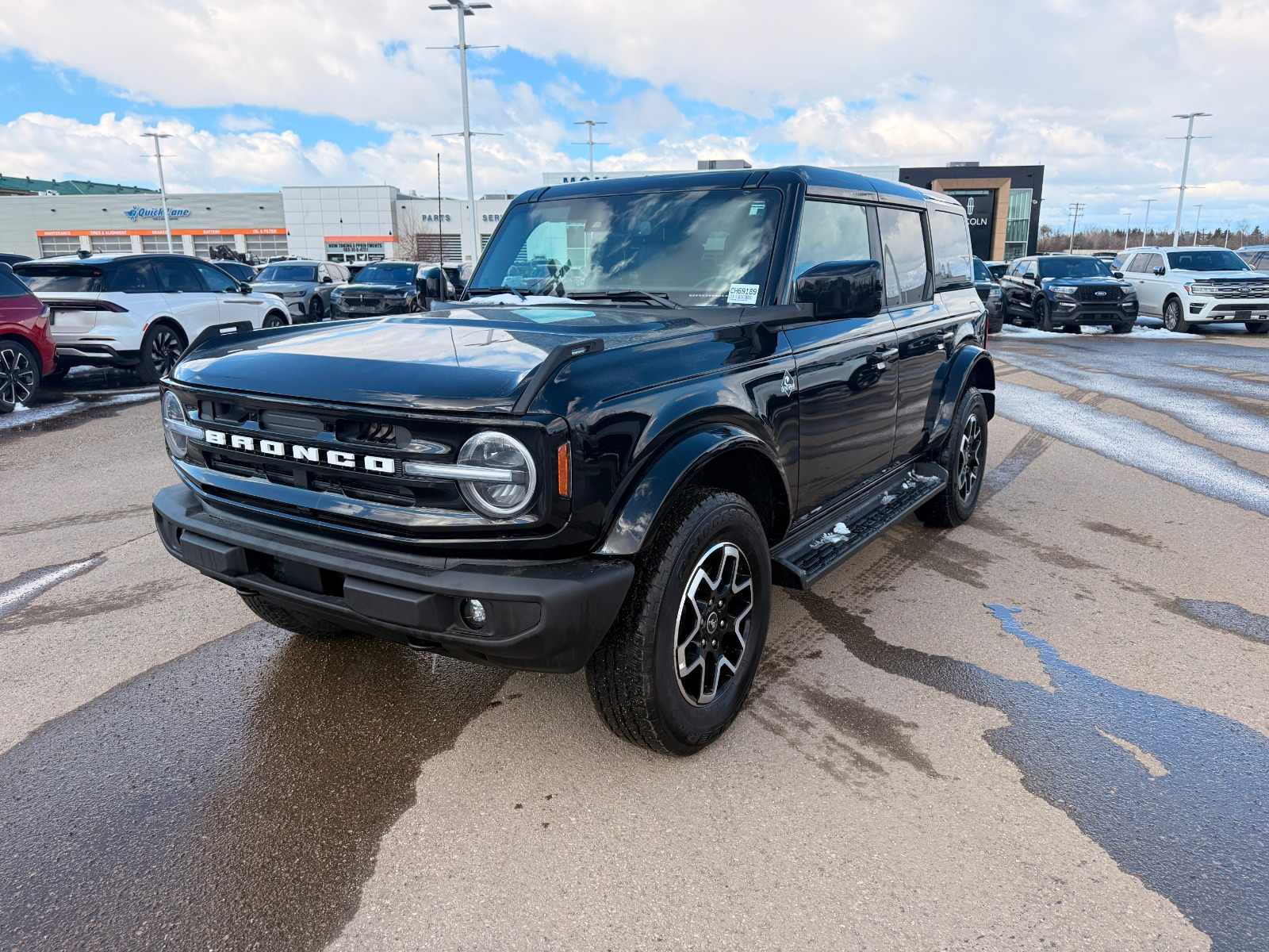 2025 Ford Bronco Outer Banks