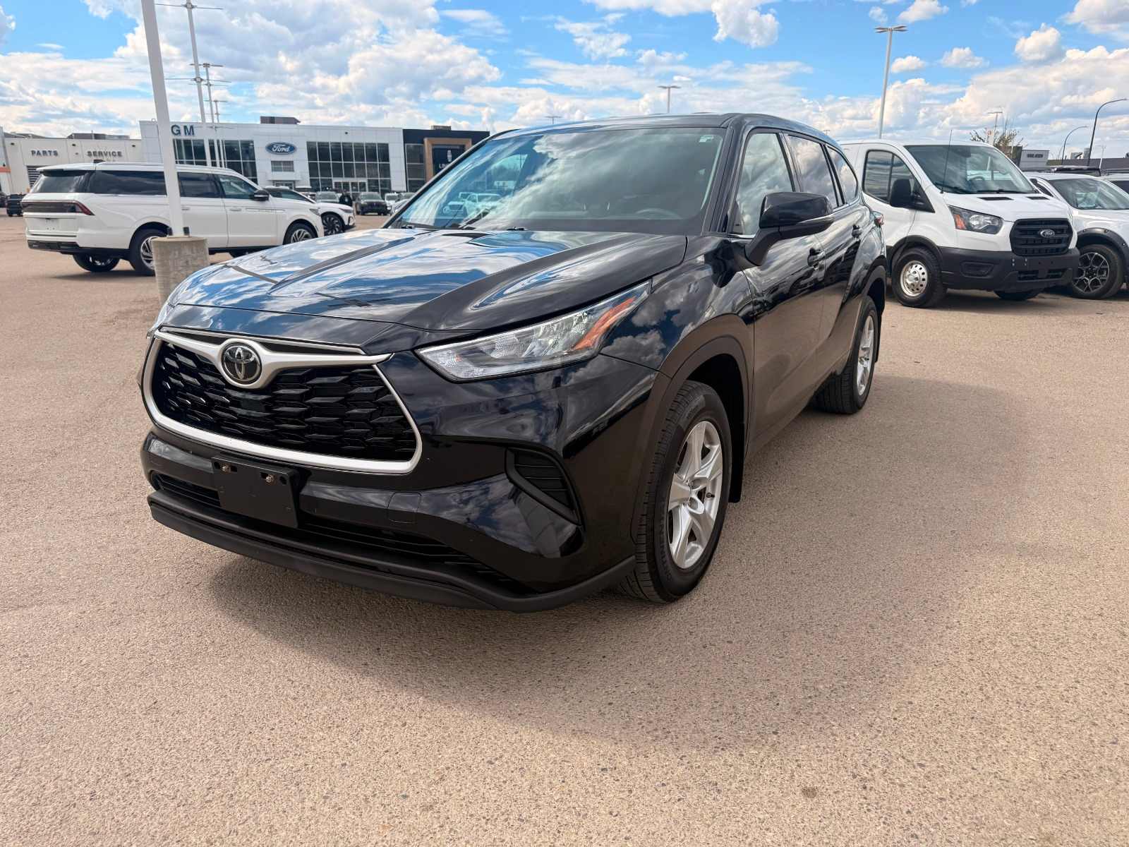2022 Toyota Highlander LE
