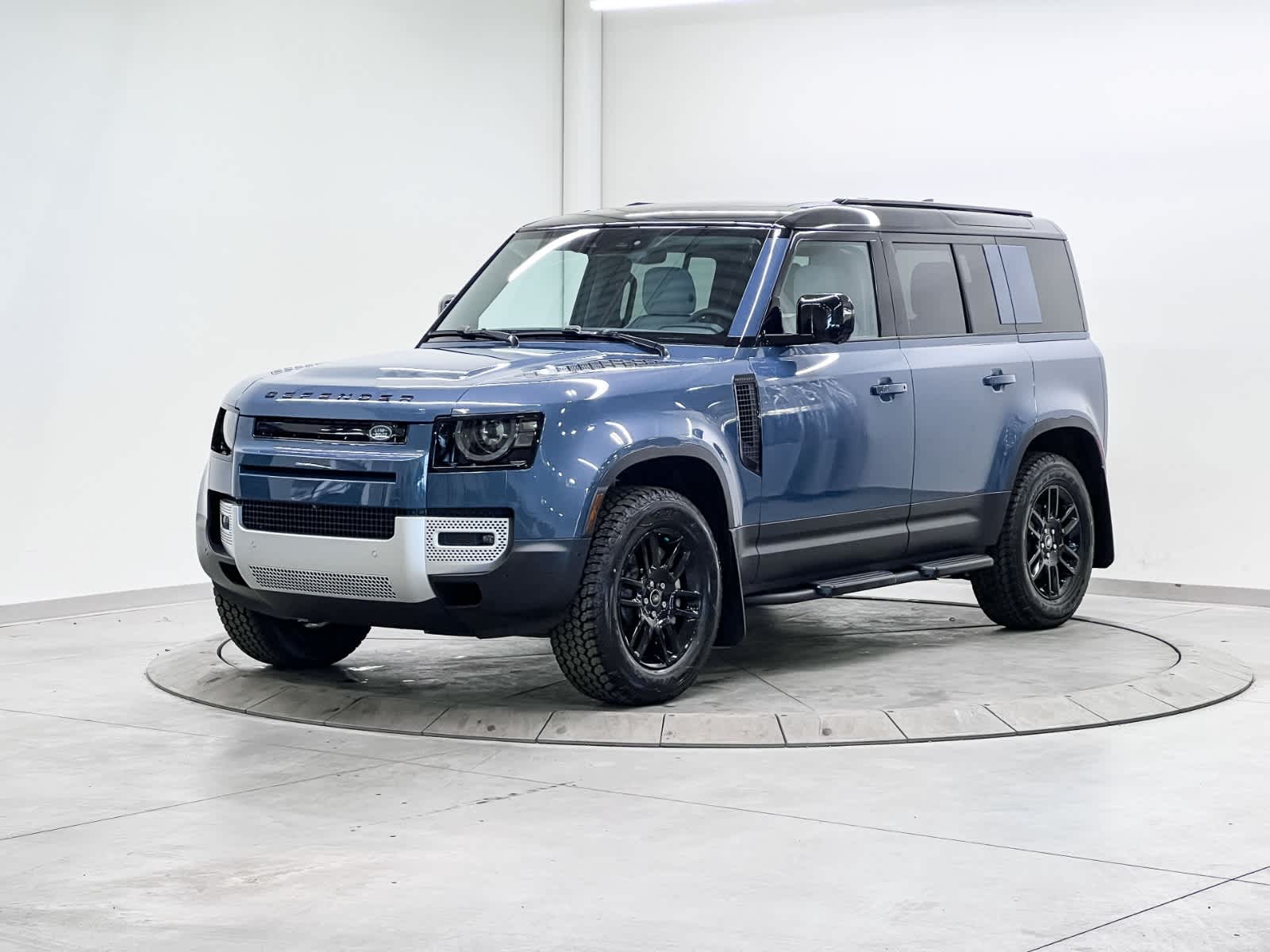 2025 Land Rover Defender S