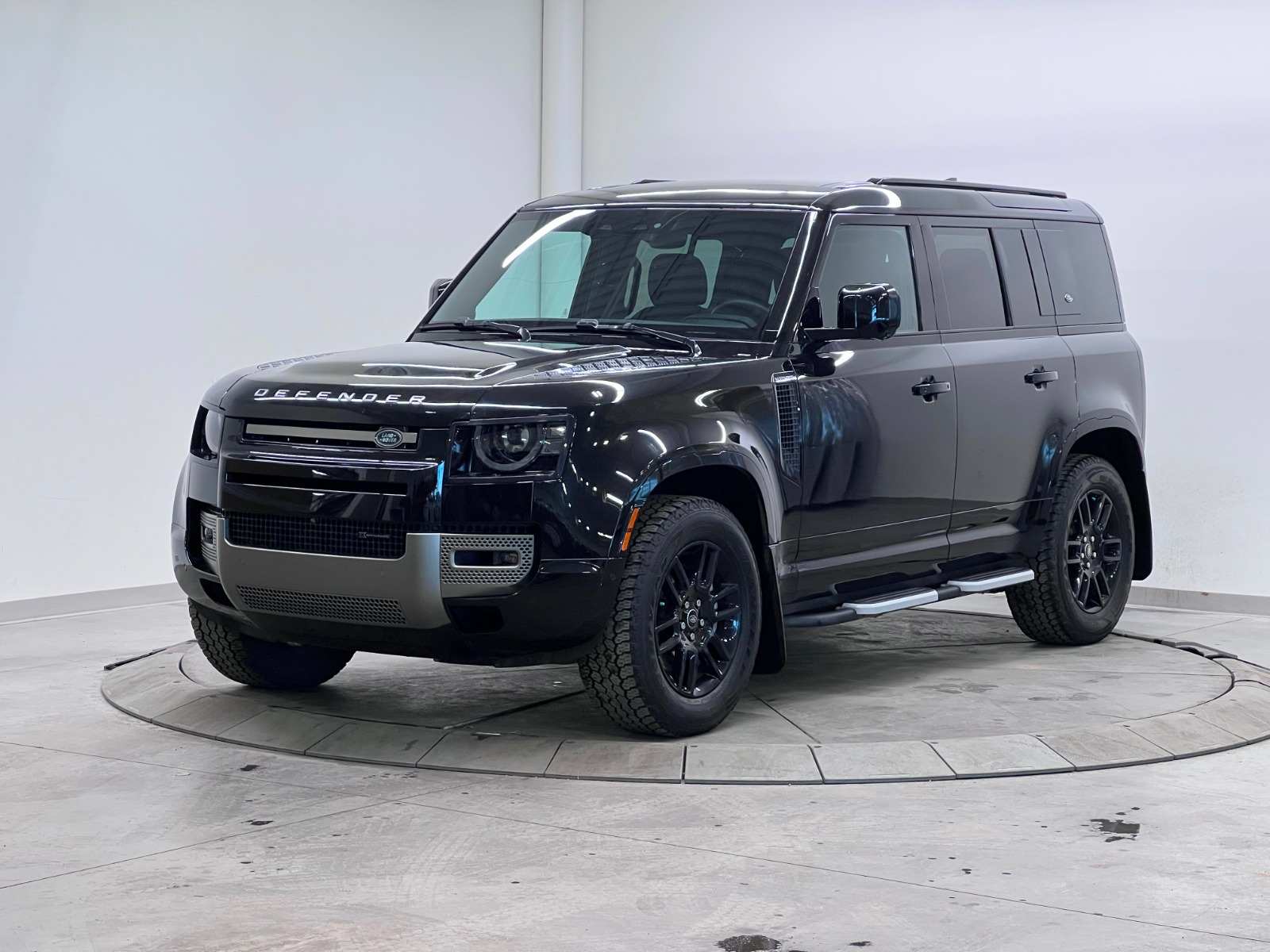2023 Land Rover Defender X-Dynamic SE