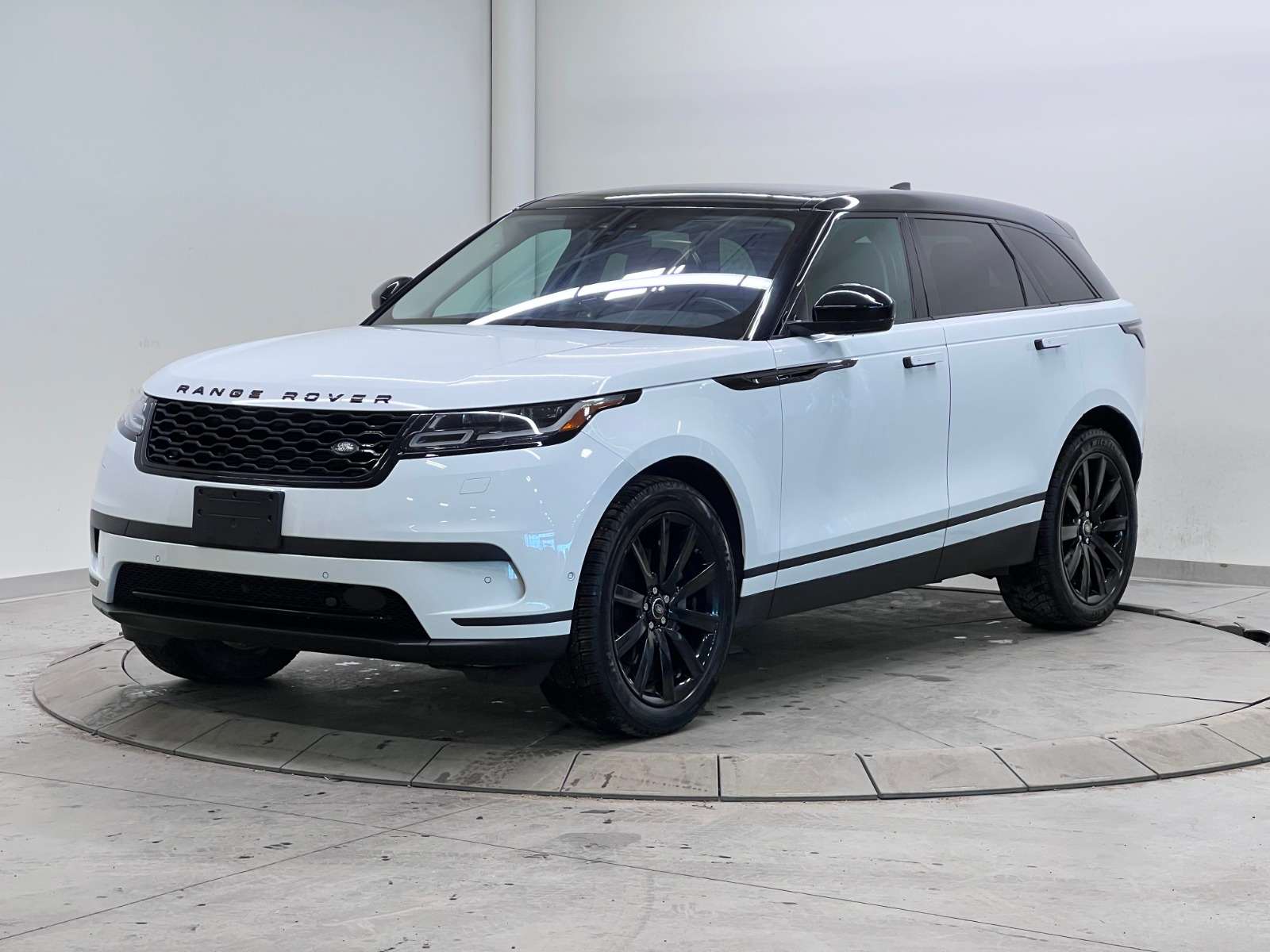 2018 Land Rover Range Rover Velar R-Dynamic SE