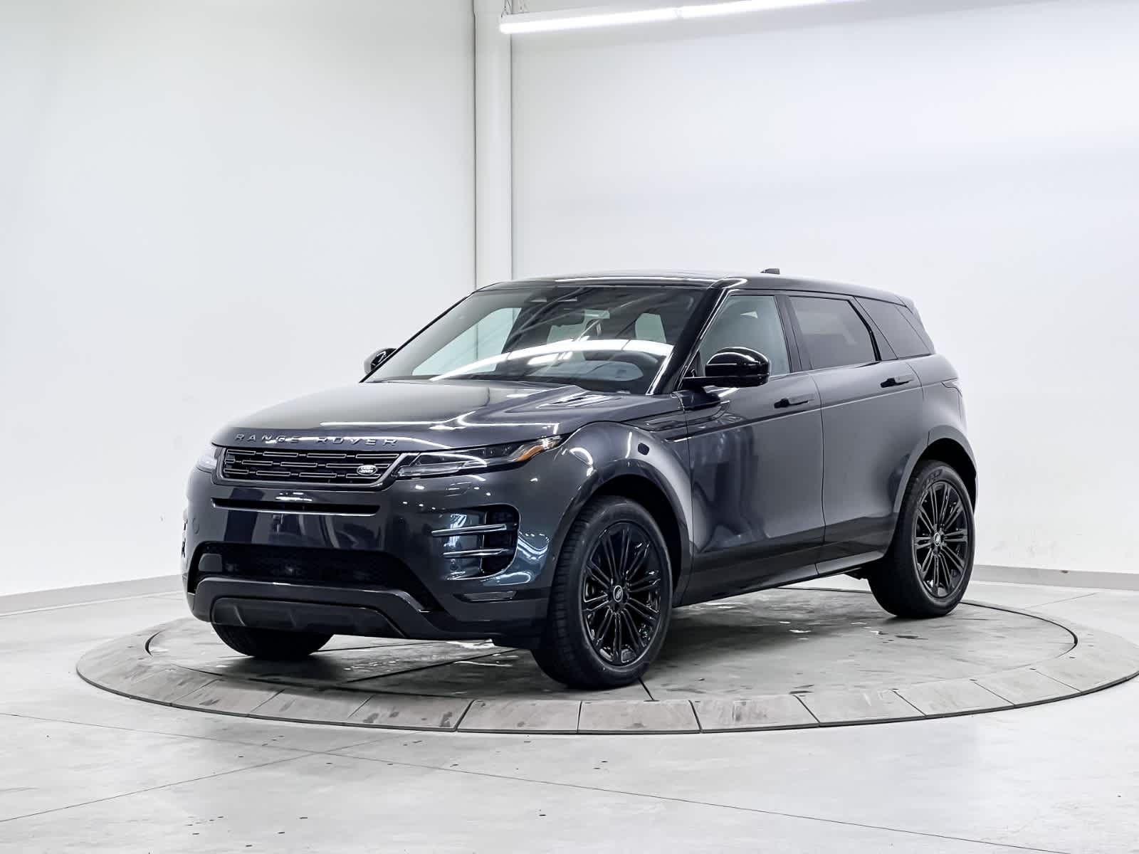 2026 Land Rover Range Rover Evoque Dynamic SE